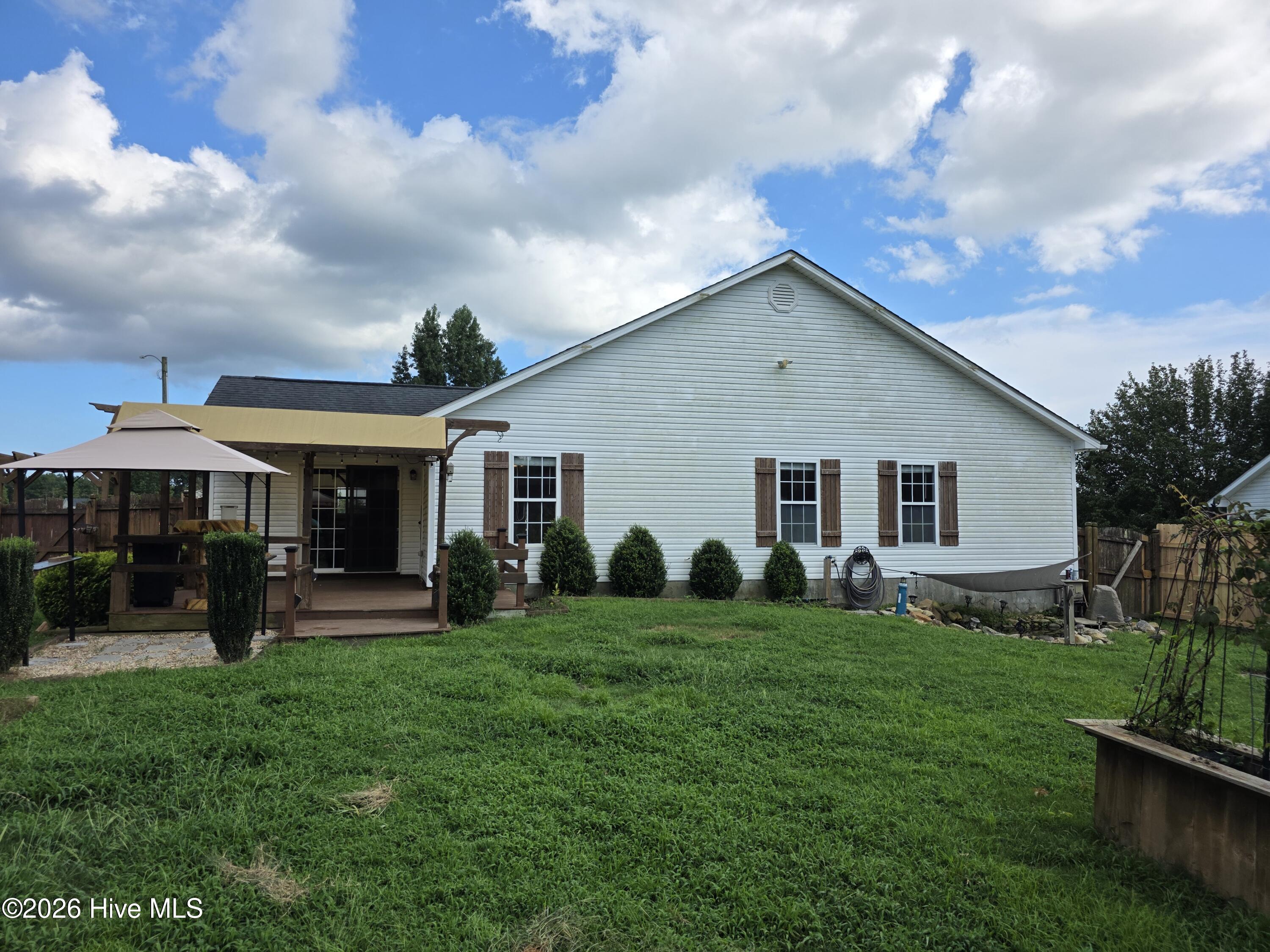 200 Flagstone Lane Property Photo 30