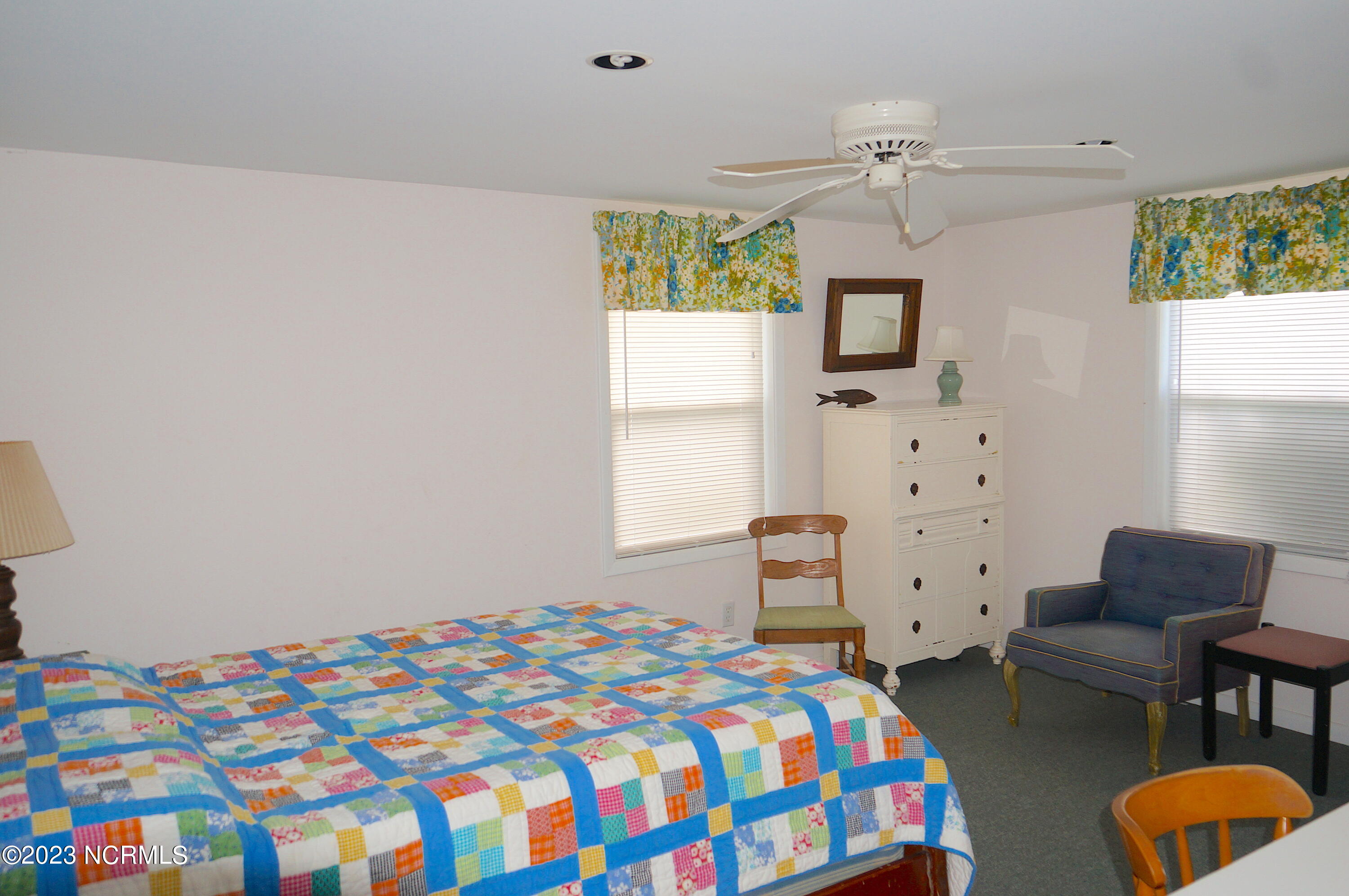 5204 Ocean Drive Property Photo 7