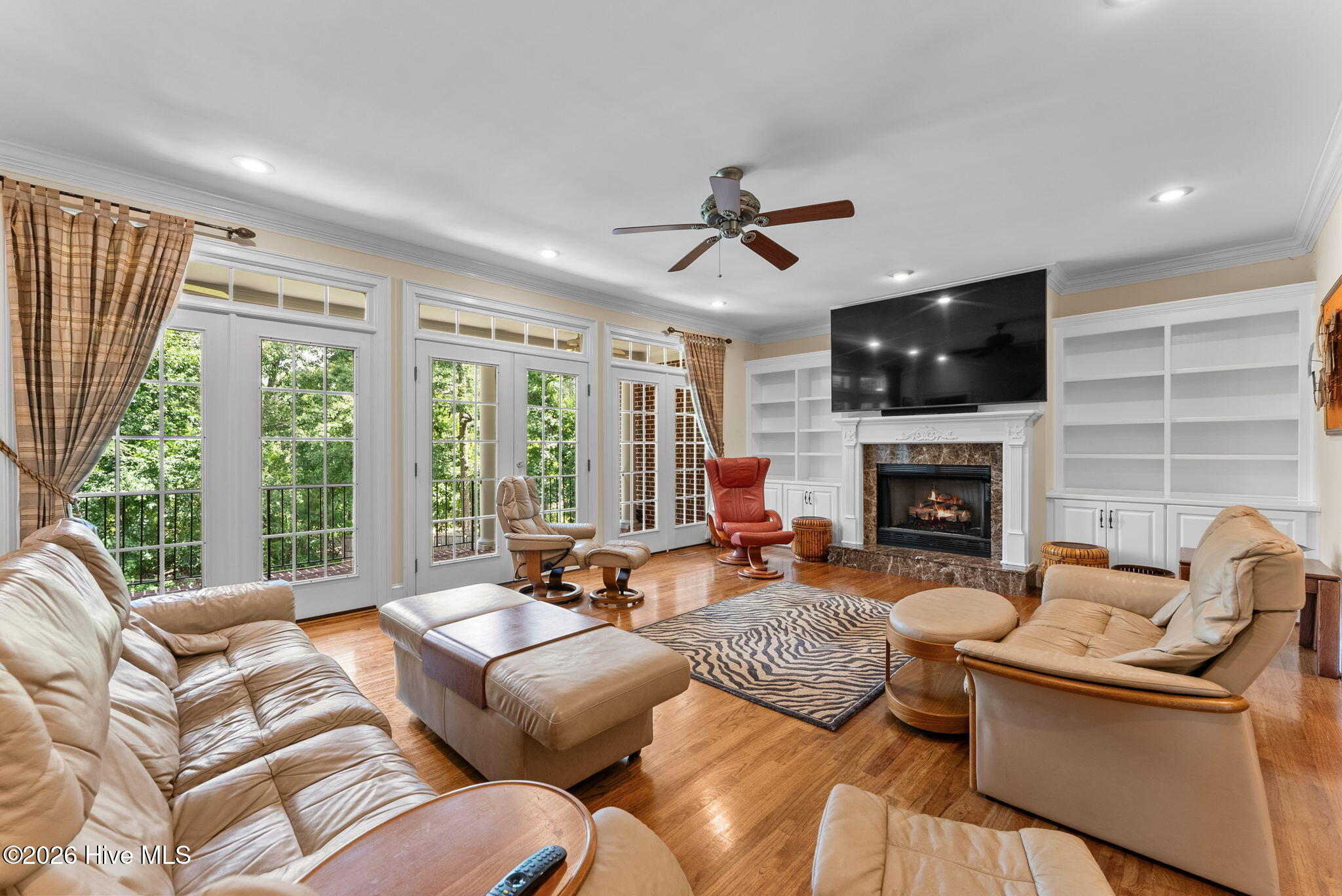 220 Shady Oaks Court Property Photo 11