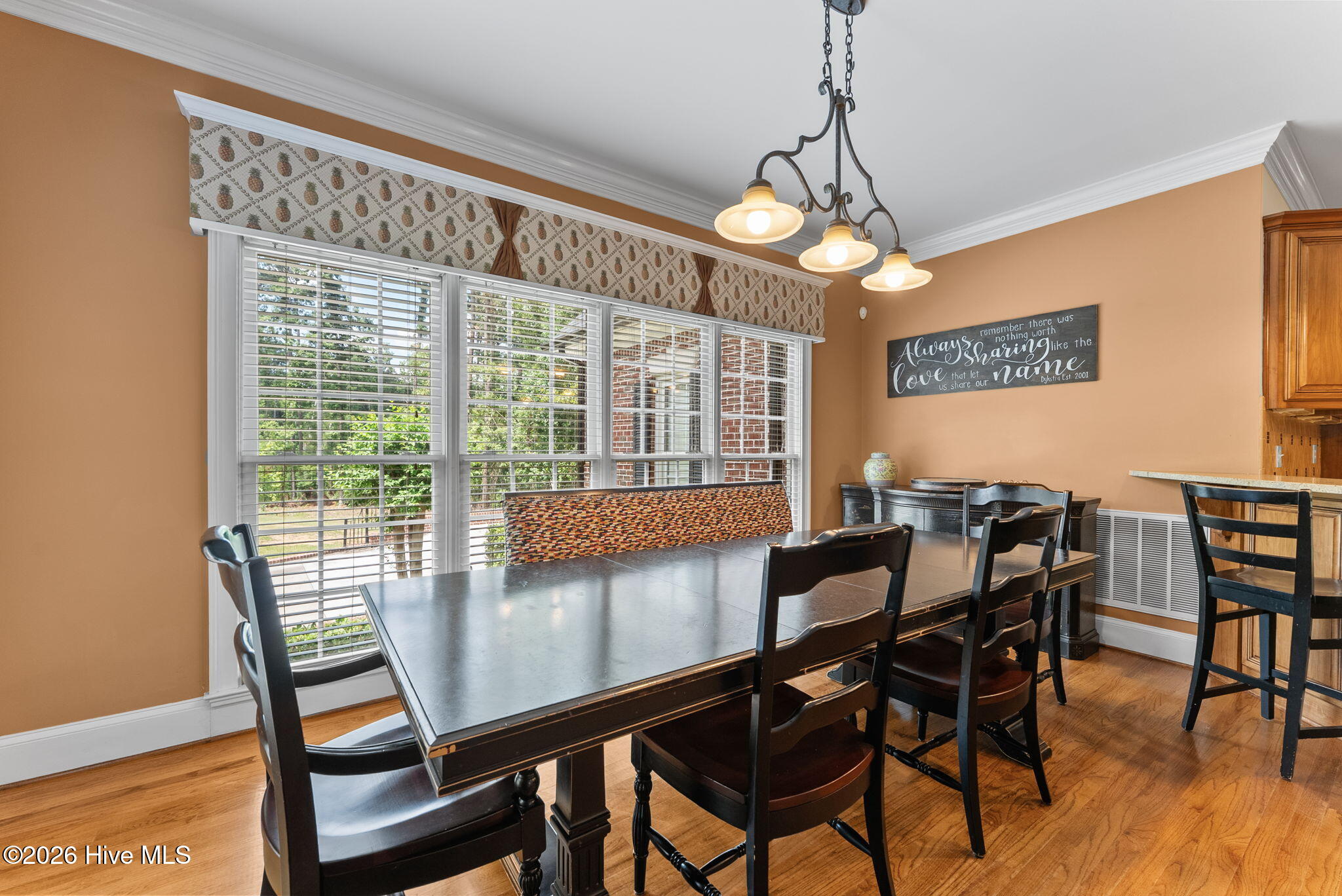 220 Shady Oaks Court Property Photo 17
