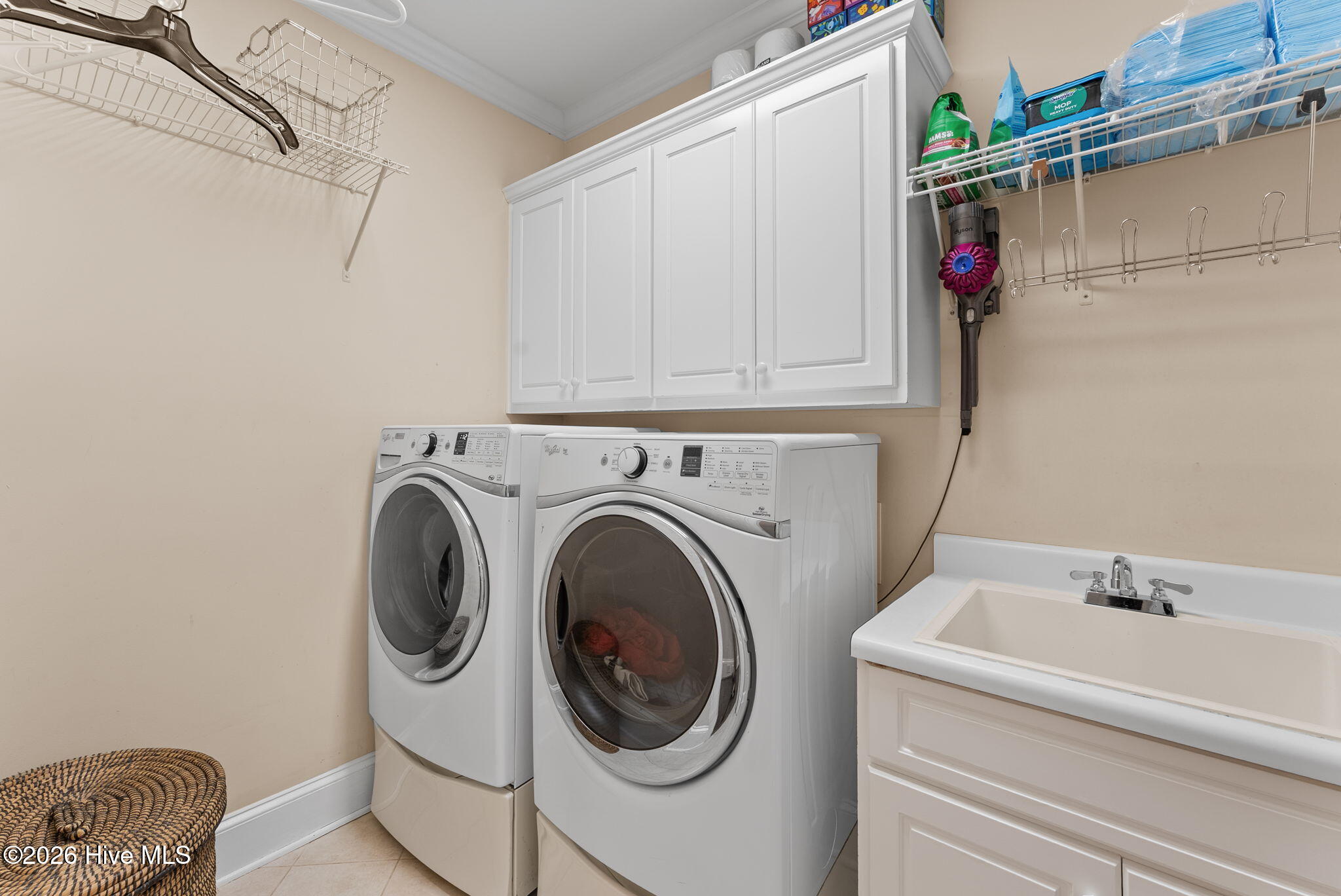 220 Shady Oaks Court Property Photo 19