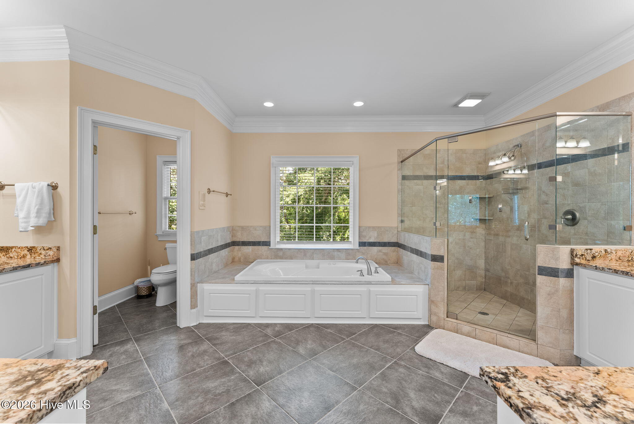 220 Shady Oaks Court Property Photo 25