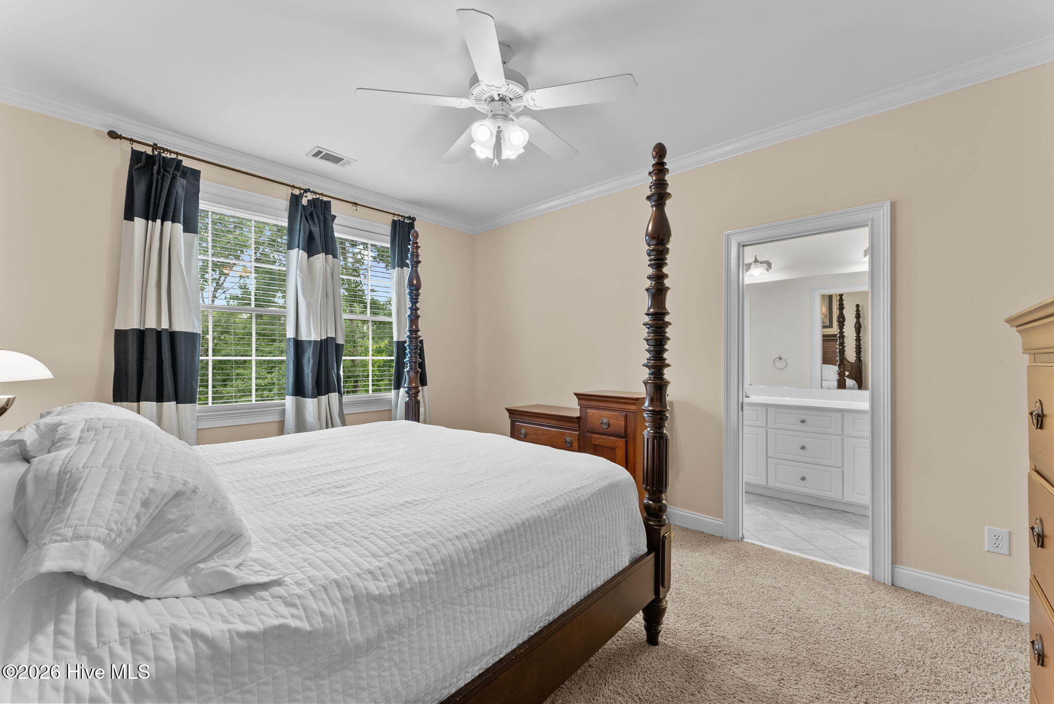 220 Shady Oaks Court Property Photo 32