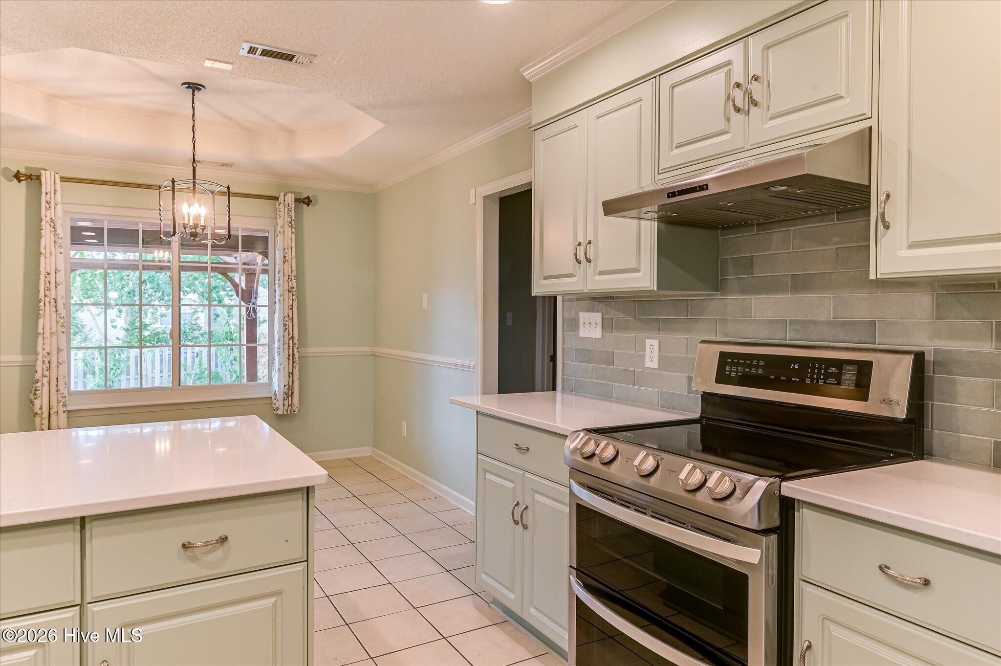 355 Heath Way Property Photo 18