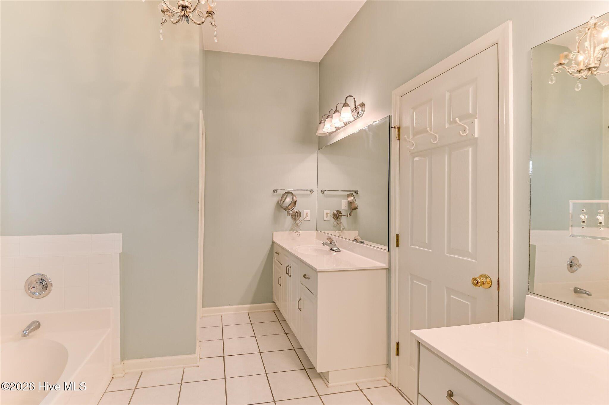 355 Heath Way Property Photo 27