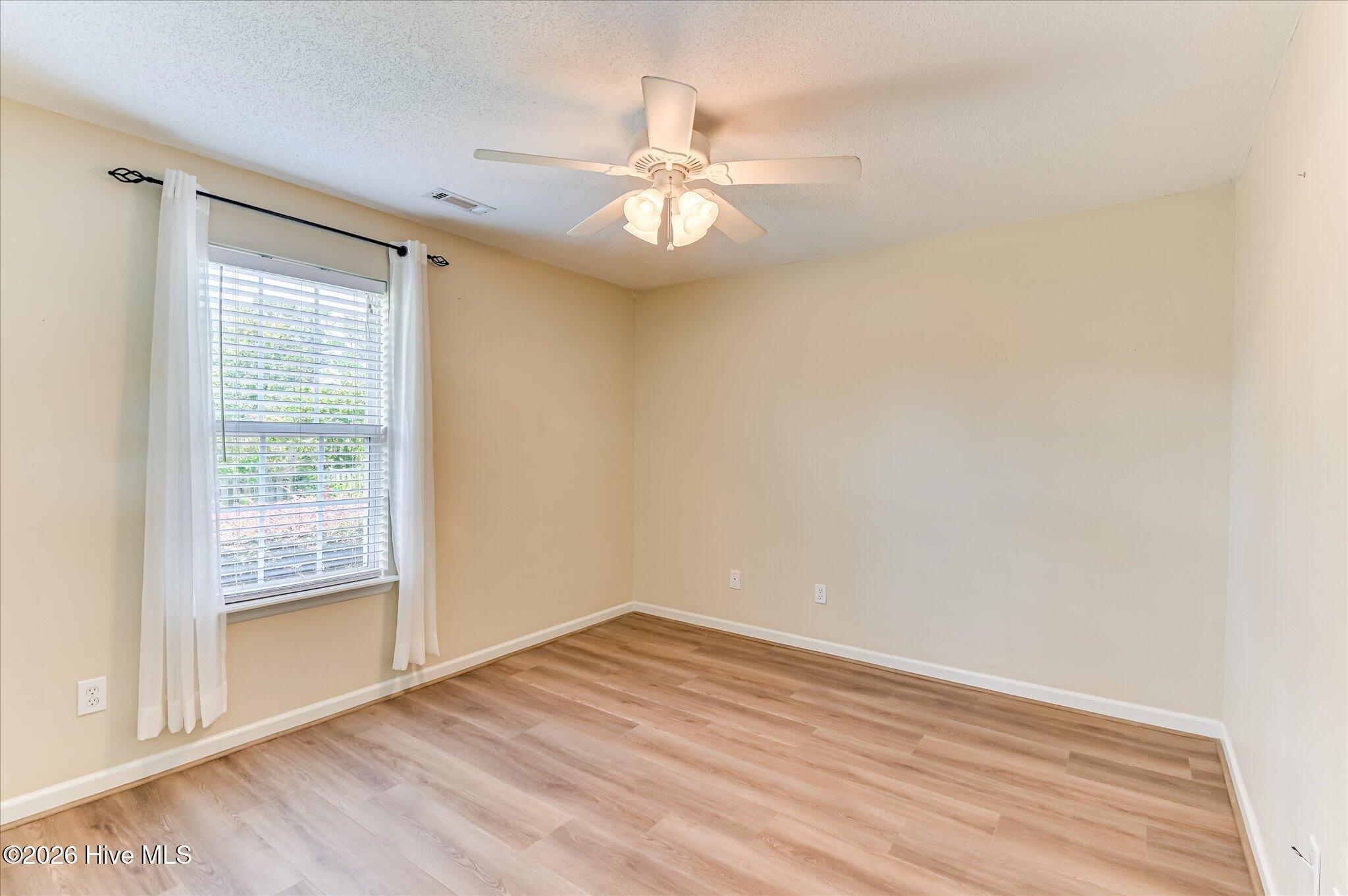 355 Heath Way Property Photo 32