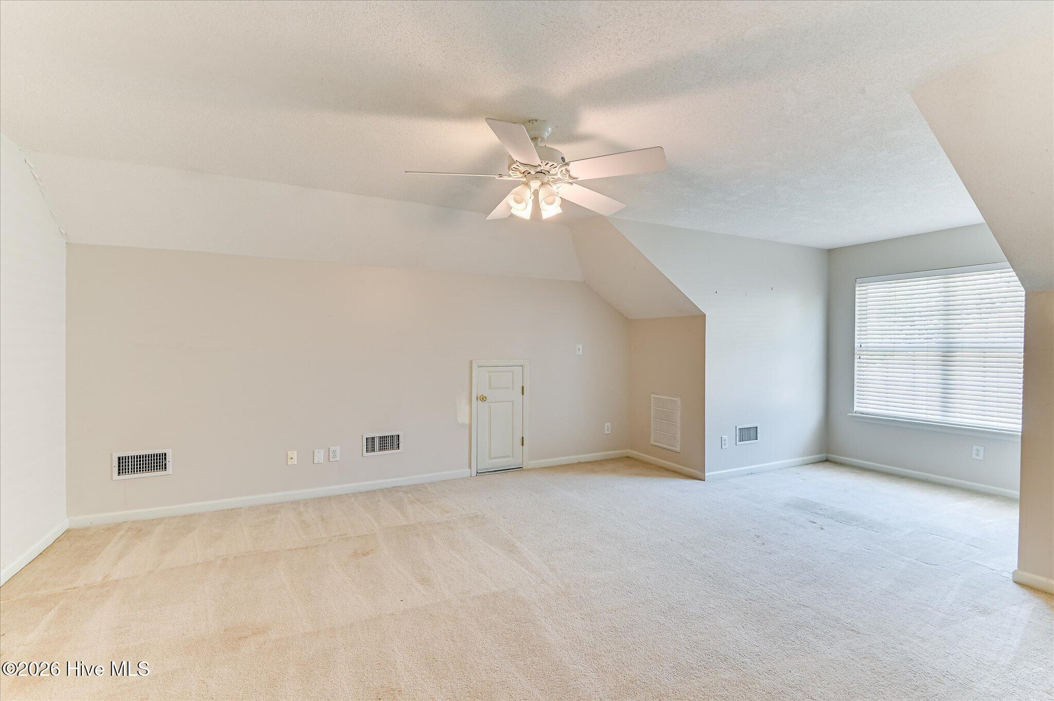 355 Heath Way Property Photo 38