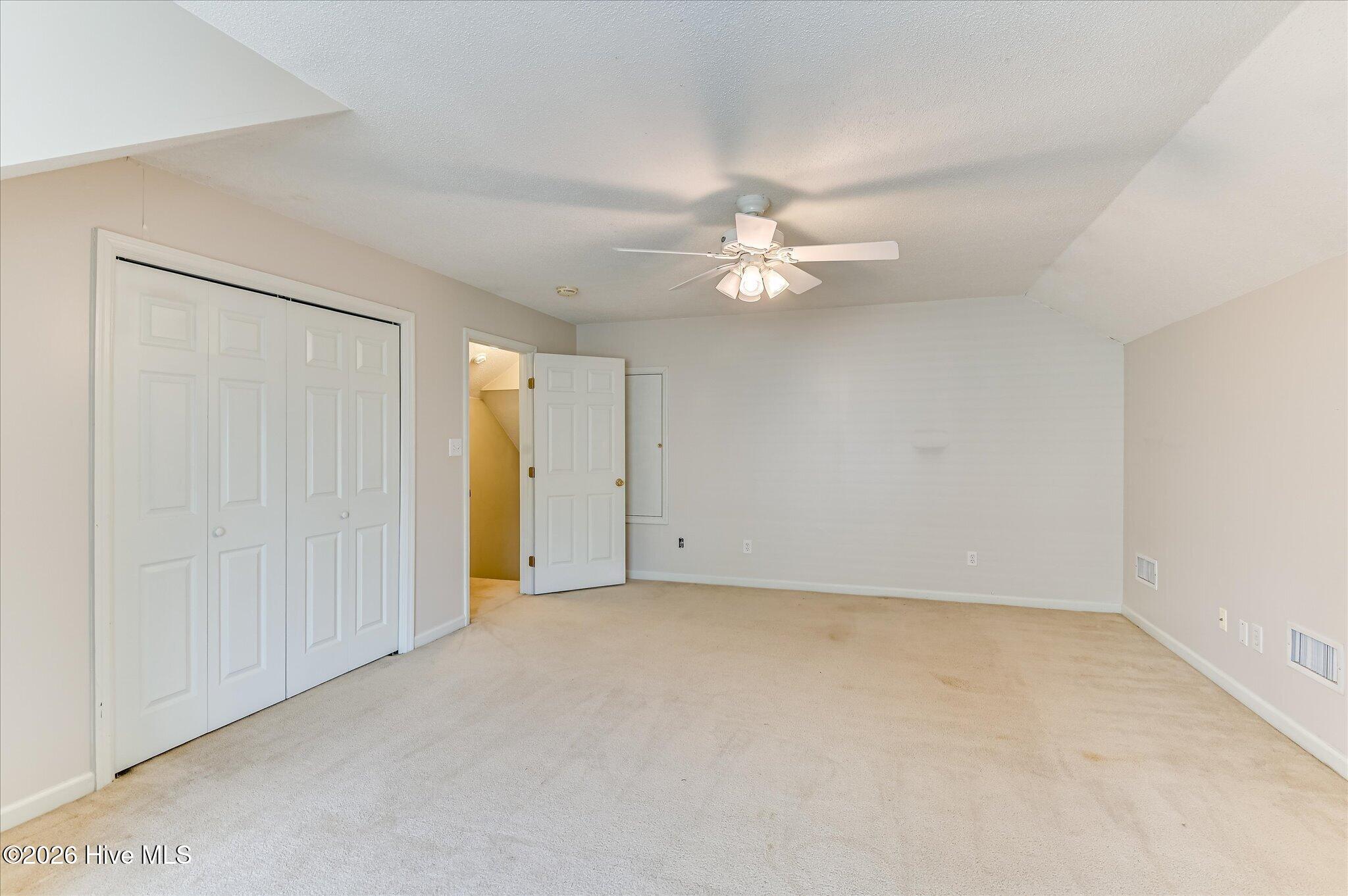 355 Heath Way Property Photo 39