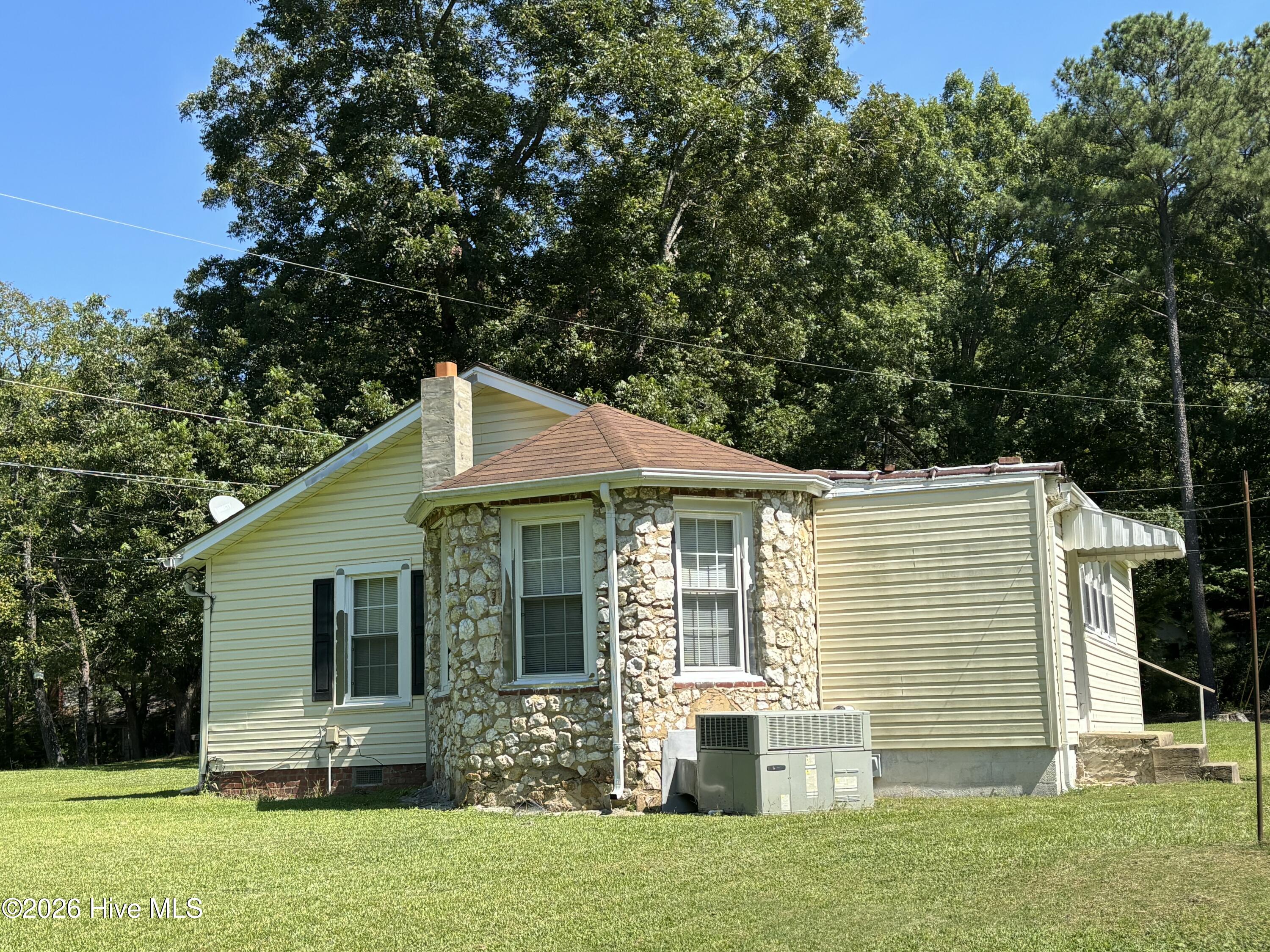 148 Oscar Road Property Photo 3