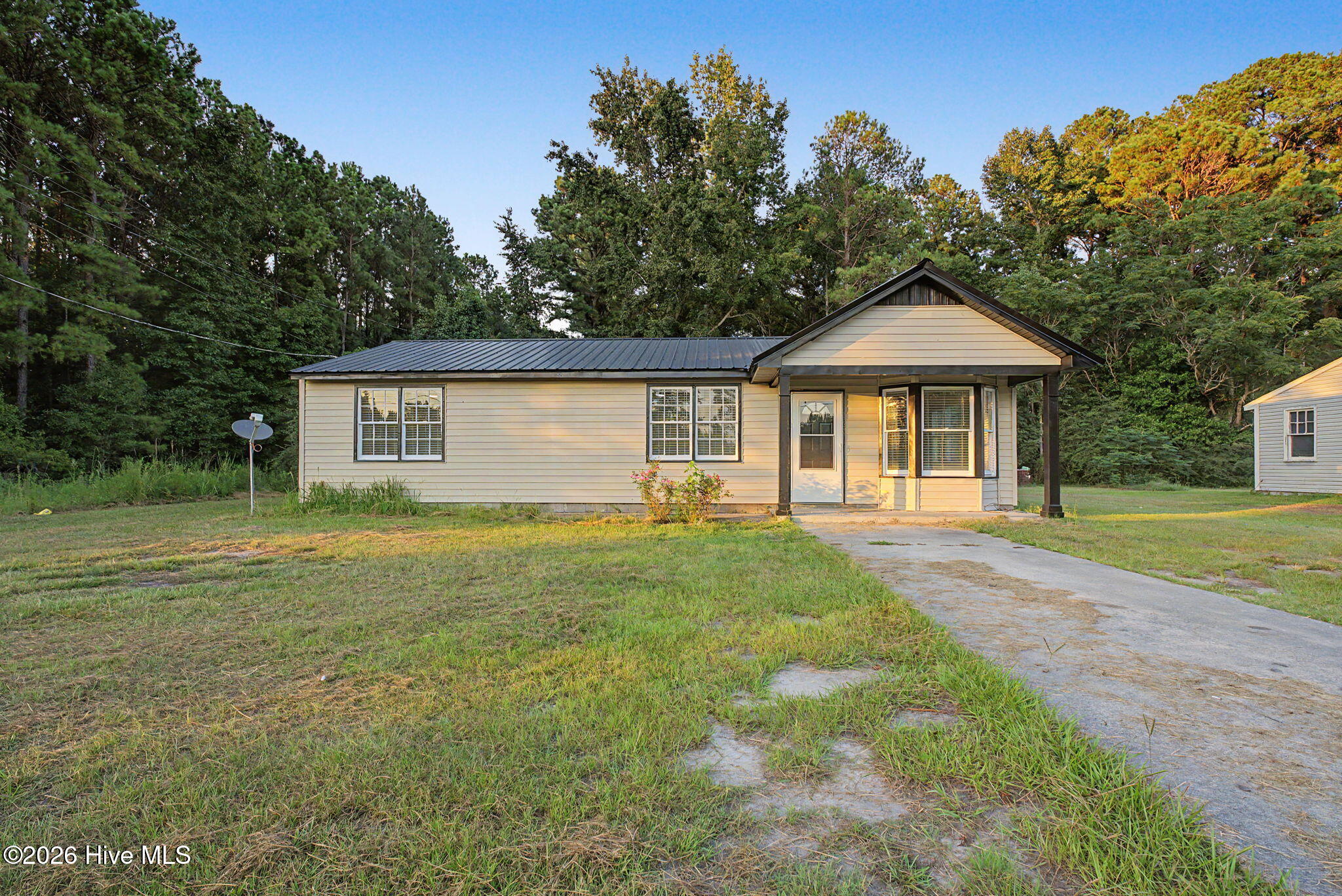 3239 Charleston Highway 1 Property Photo 1