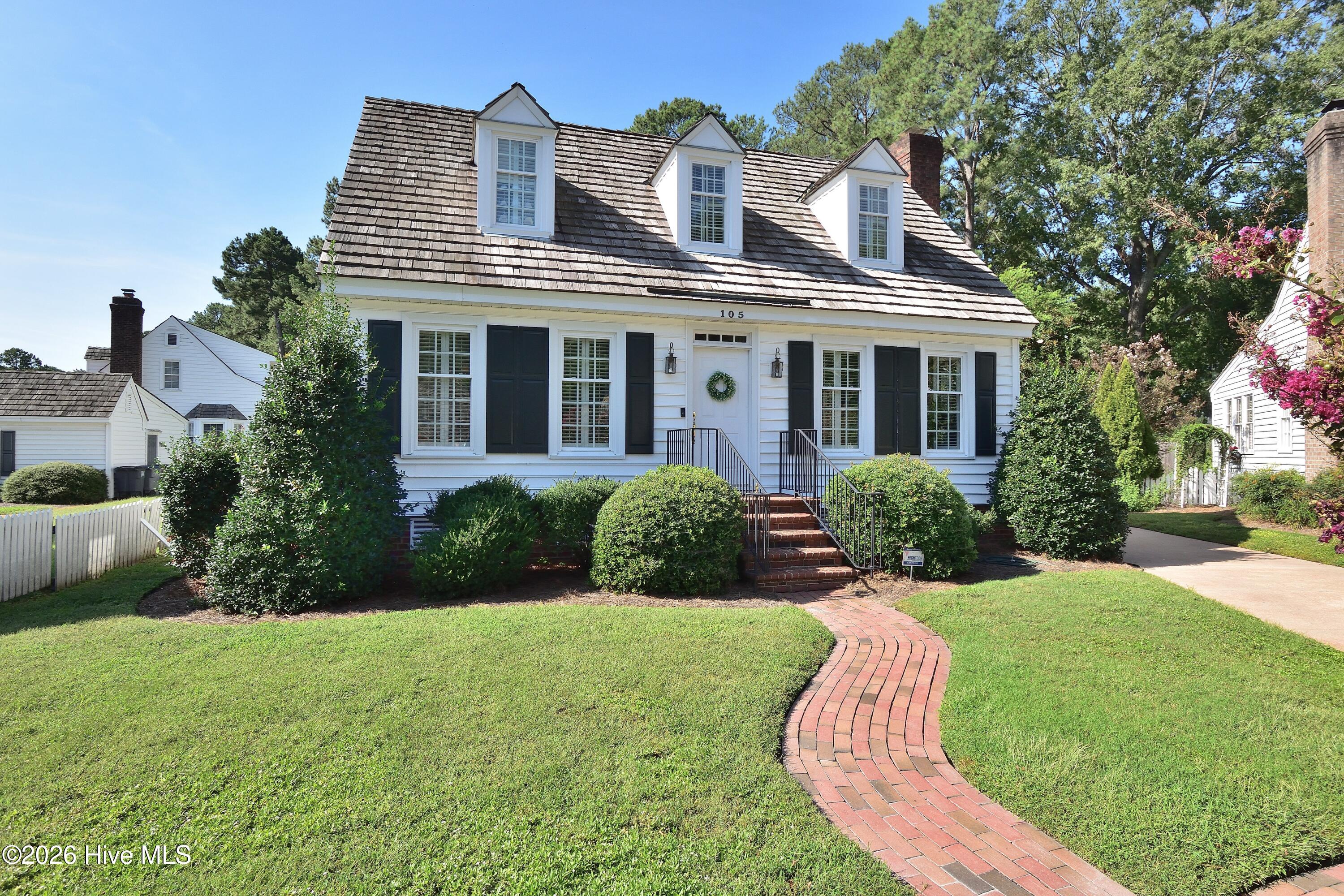 105 Province Circle Property Photo 2