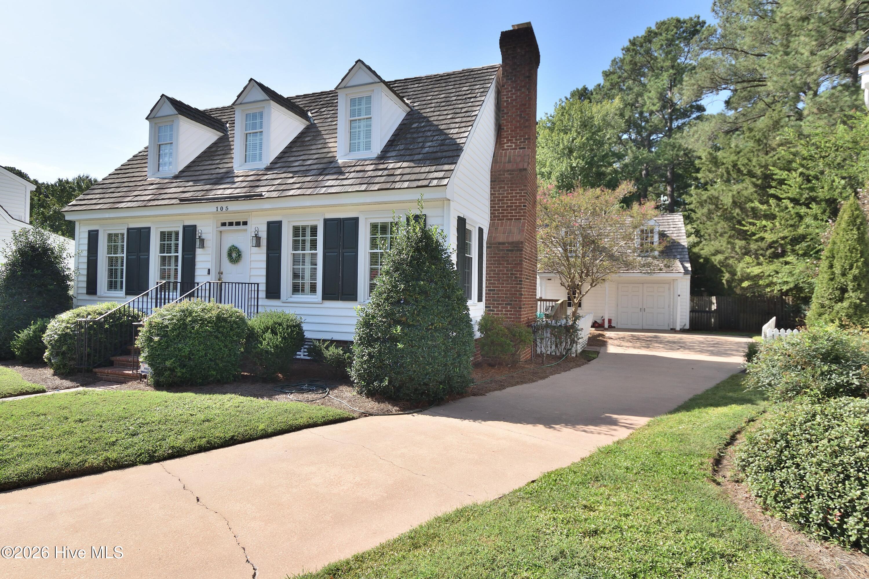 105 Province Circle Property Photo 5