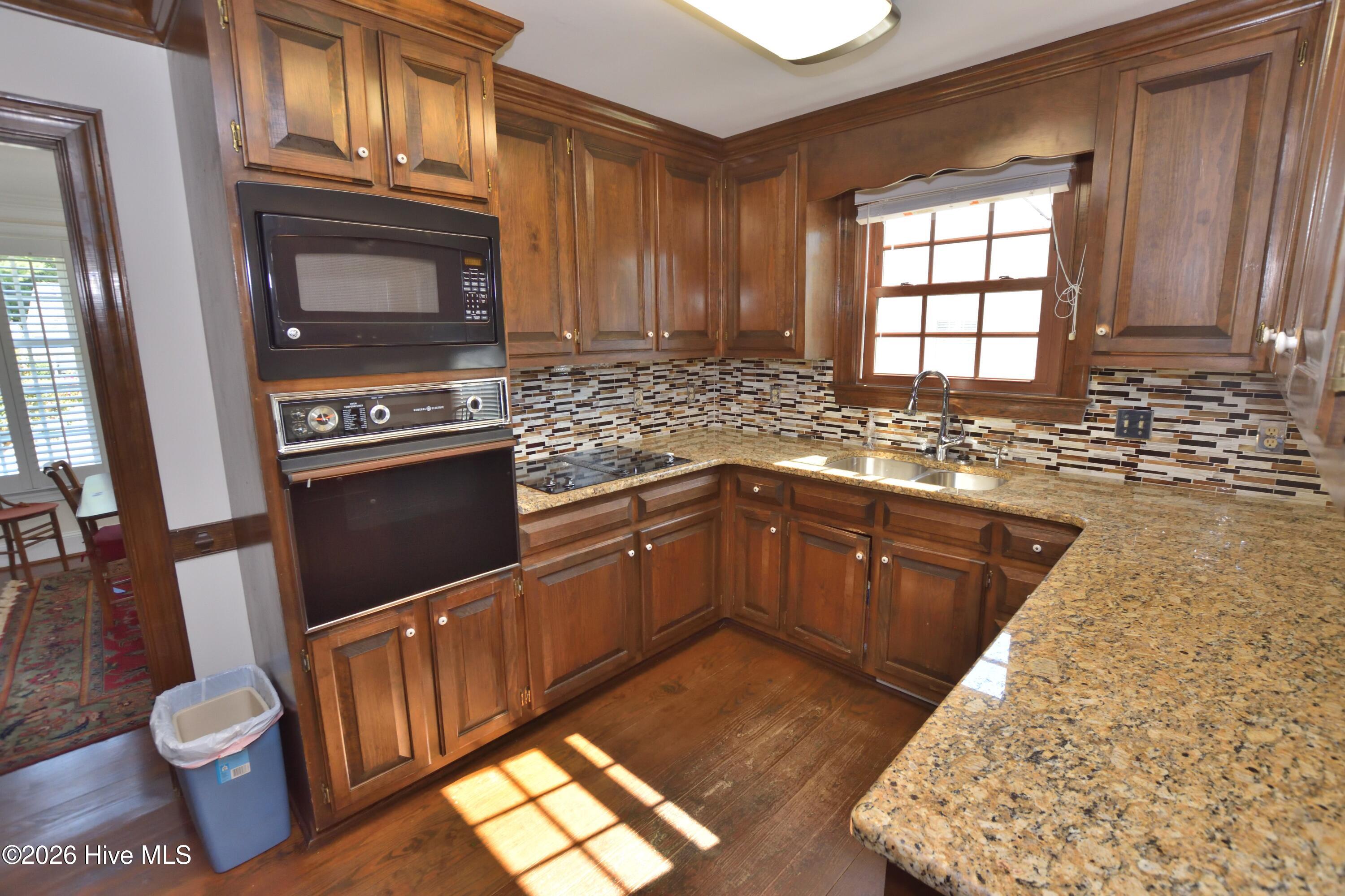 105 Province Circle Property Photo 17