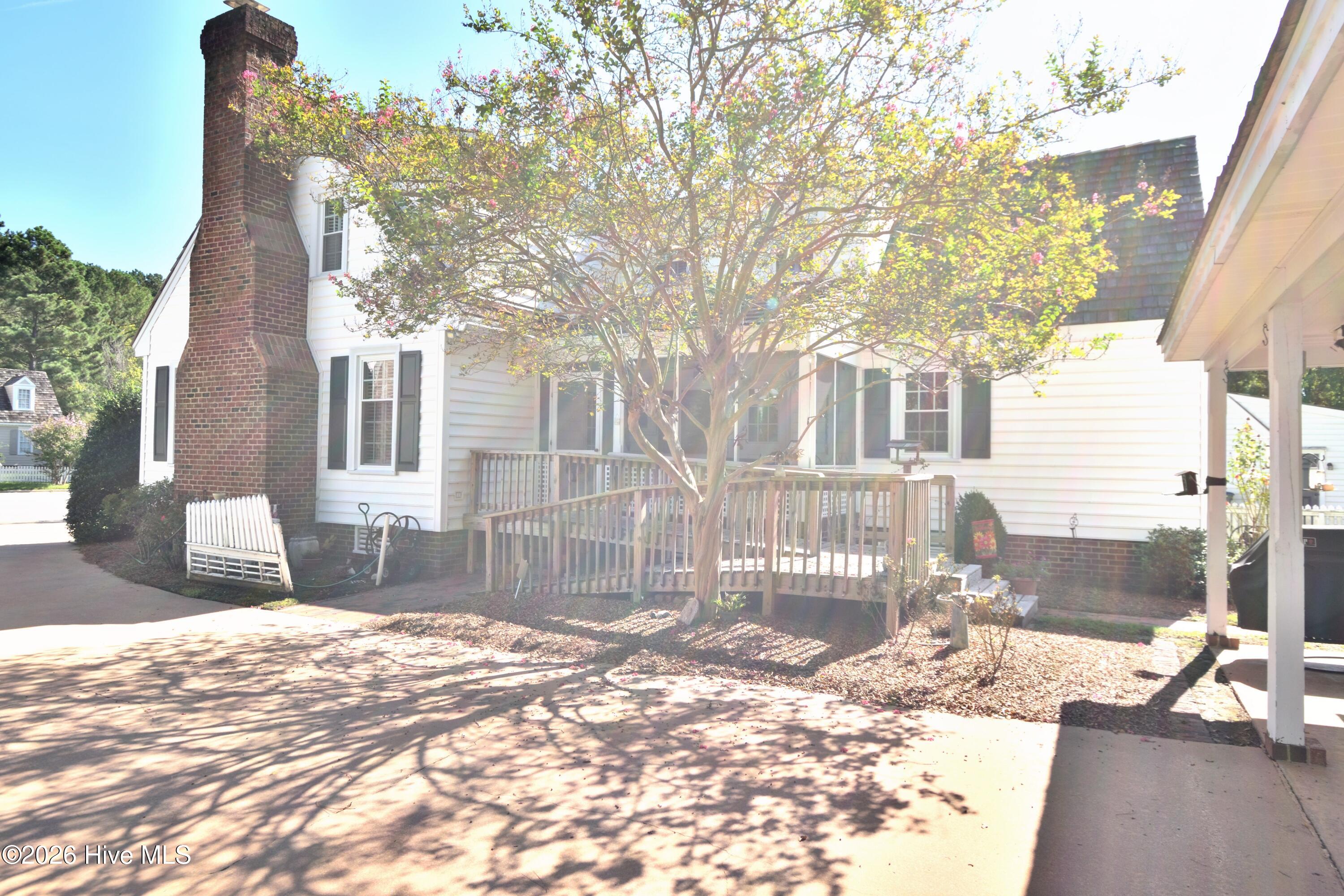 105 Province Circle Property Photo 37