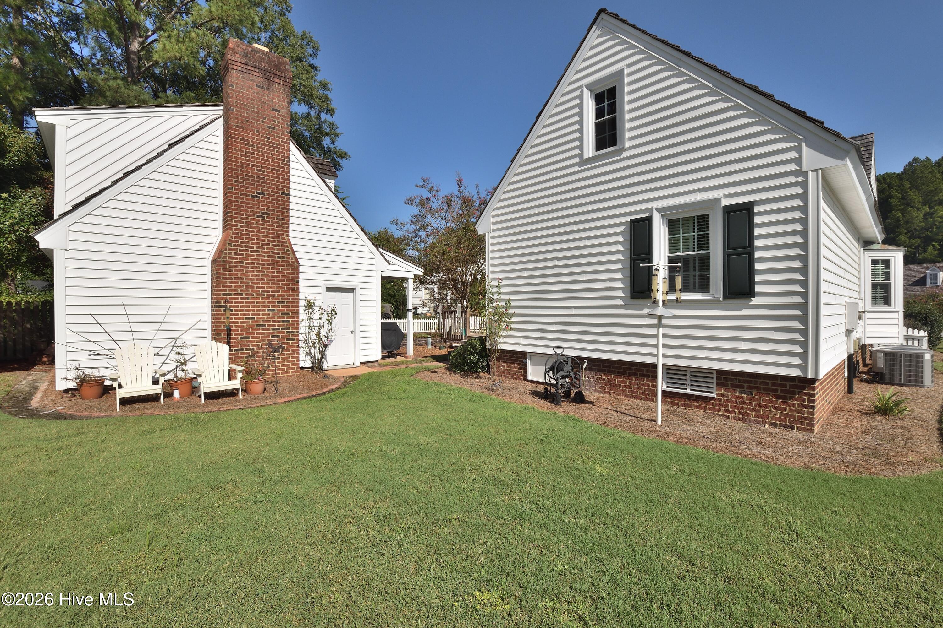 105 Province Circle Property Photo 40