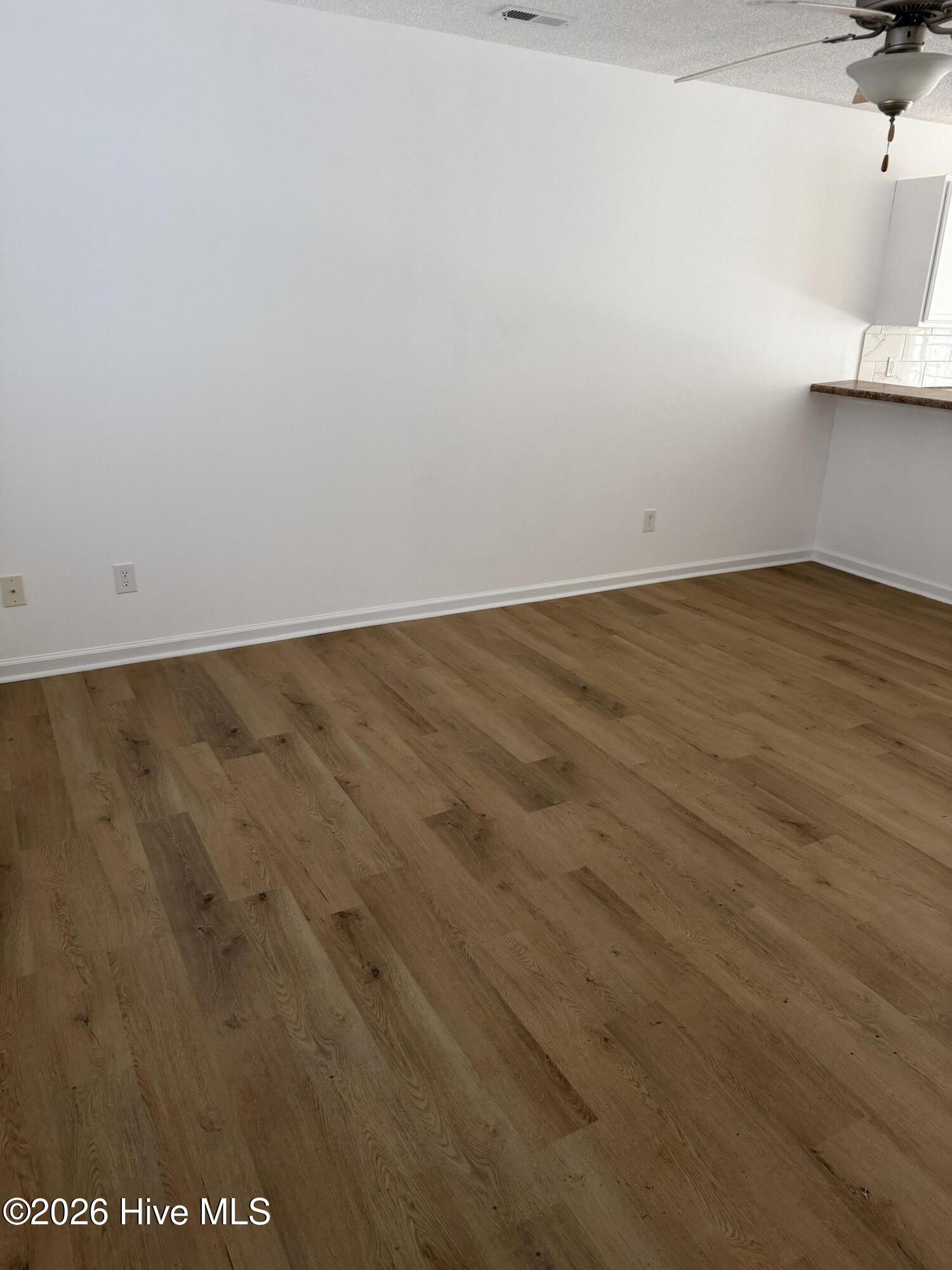 7009 Banister Loop Property Photo 8