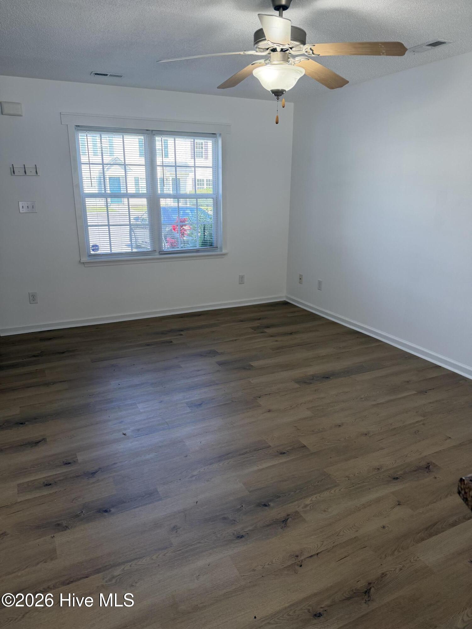 7009 Banister Loop Property Photo 9