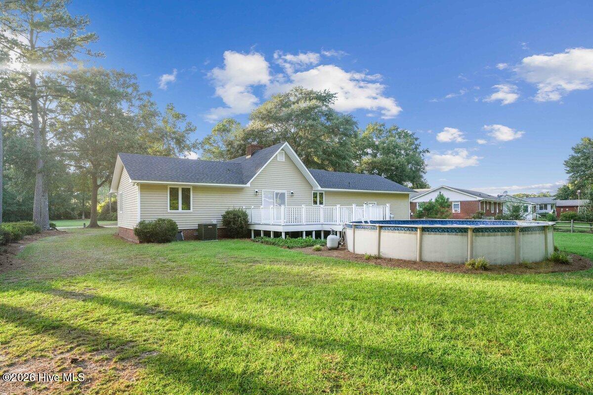 4419 Lauradale Drive Property Photo 5