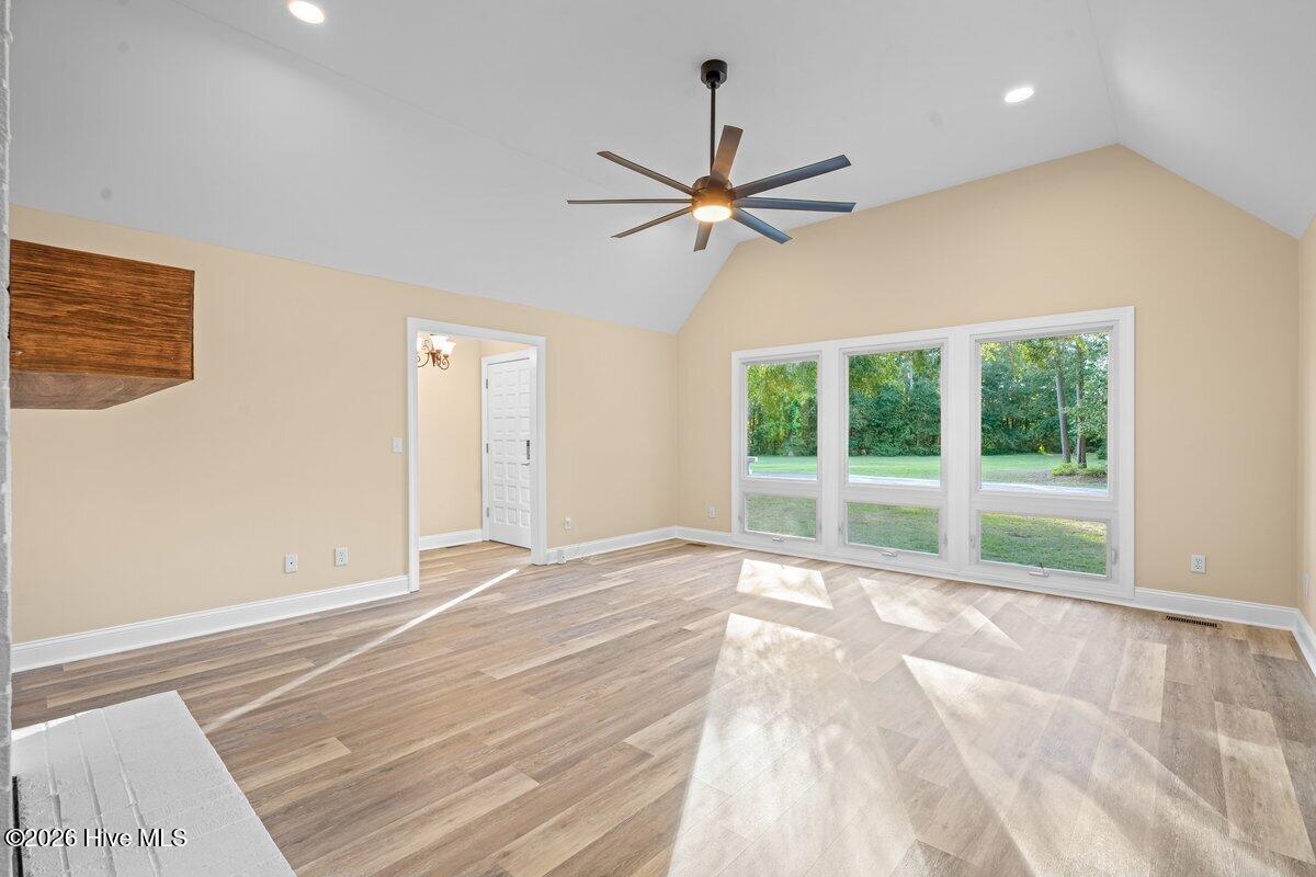 4419 Lauradale Drive Property Photo 10