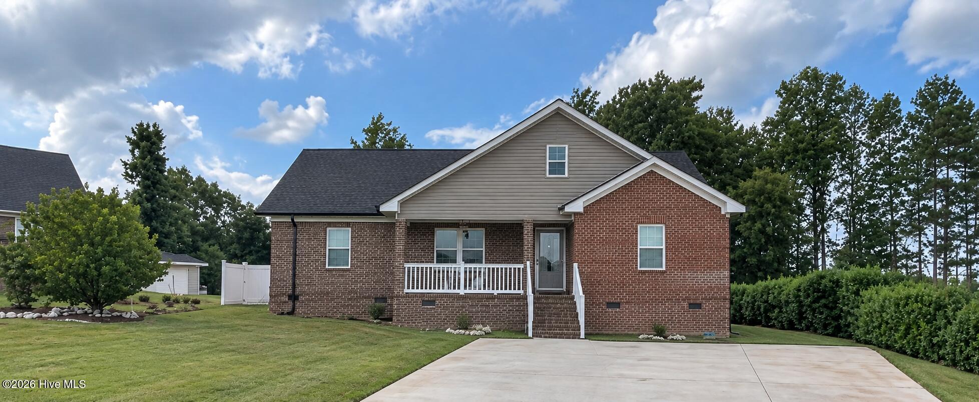 3210 Grapevine Court W Property Photo 1