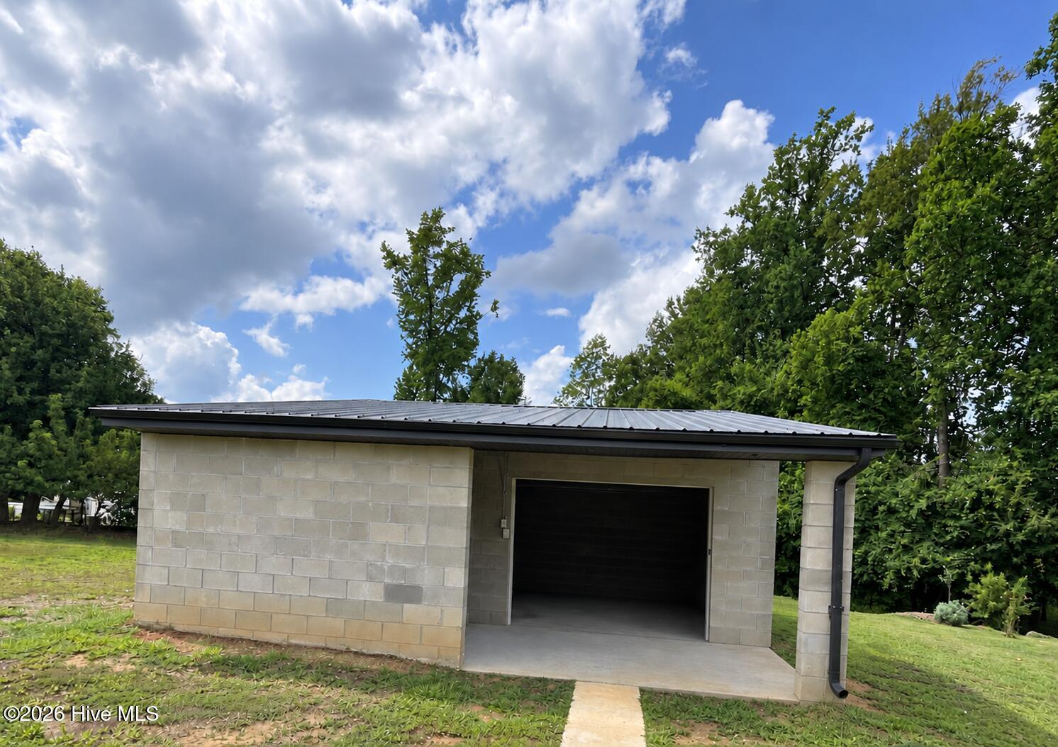 3210 Grapevine Court W Property Photo 16