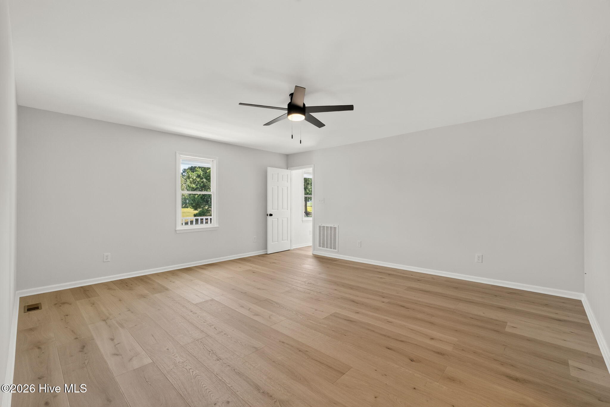 1200 Honeycutt Road Property Photo 7