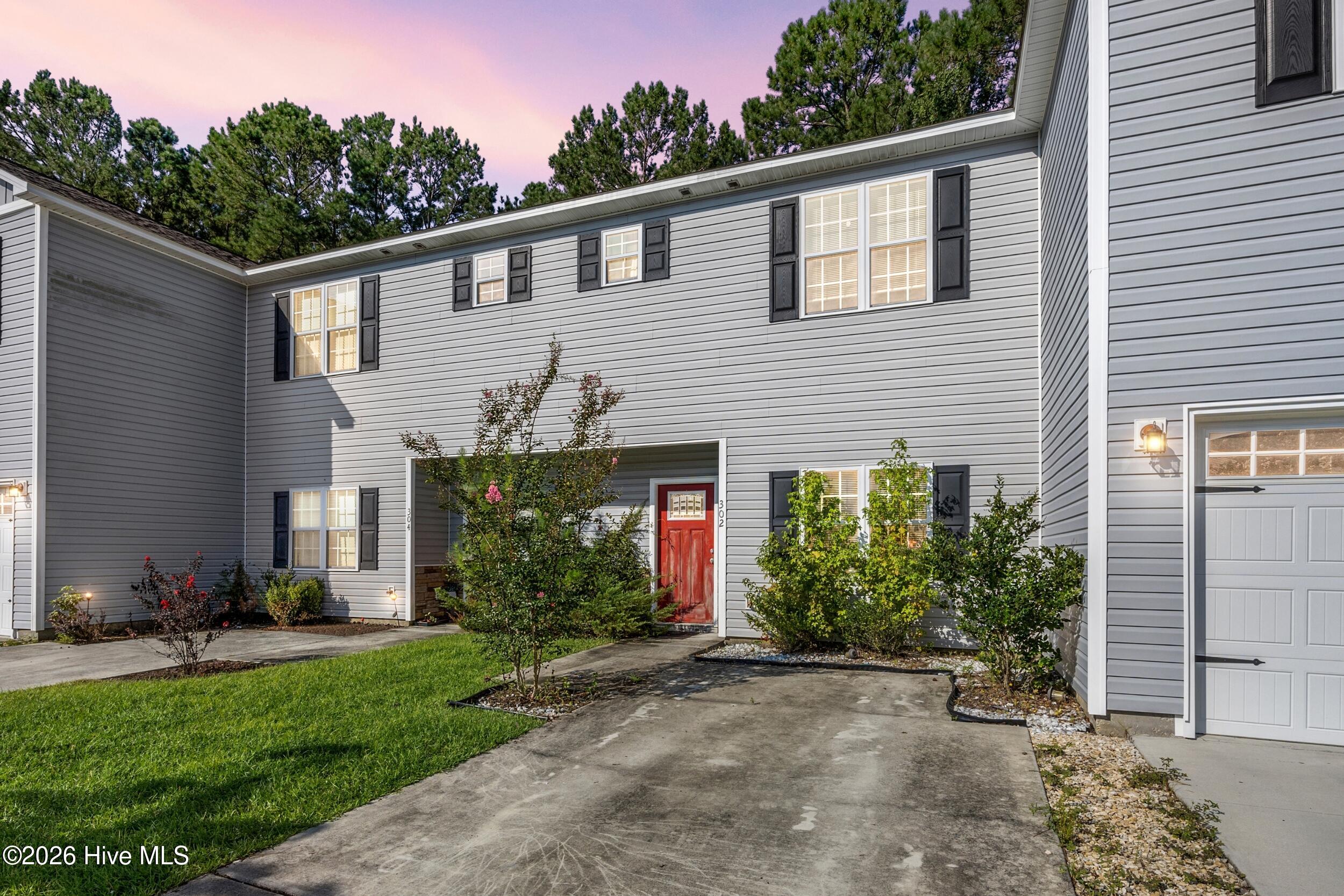 302 Kenan Loop Property Photo 1