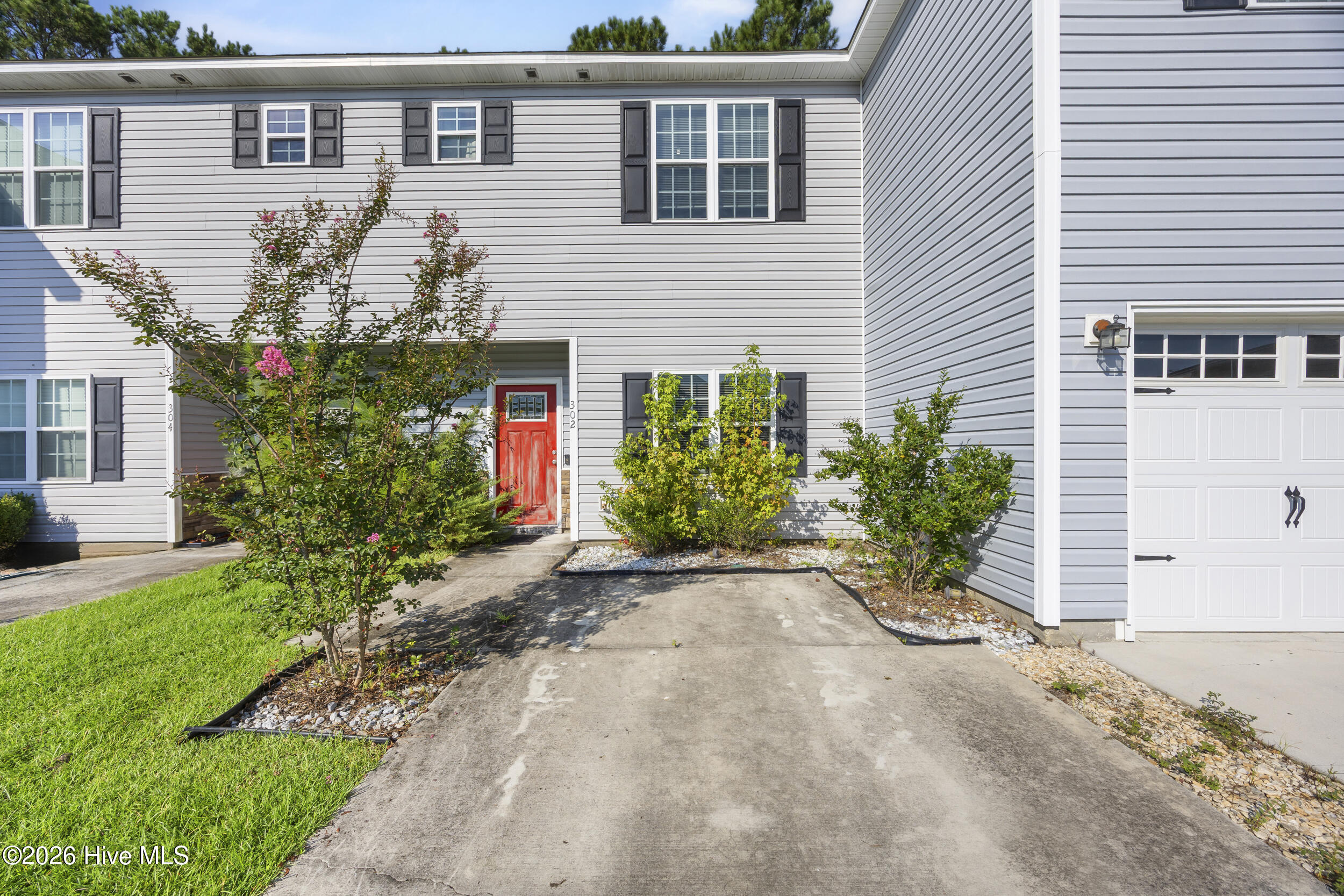 302 Kenan Loop Property Photo 2