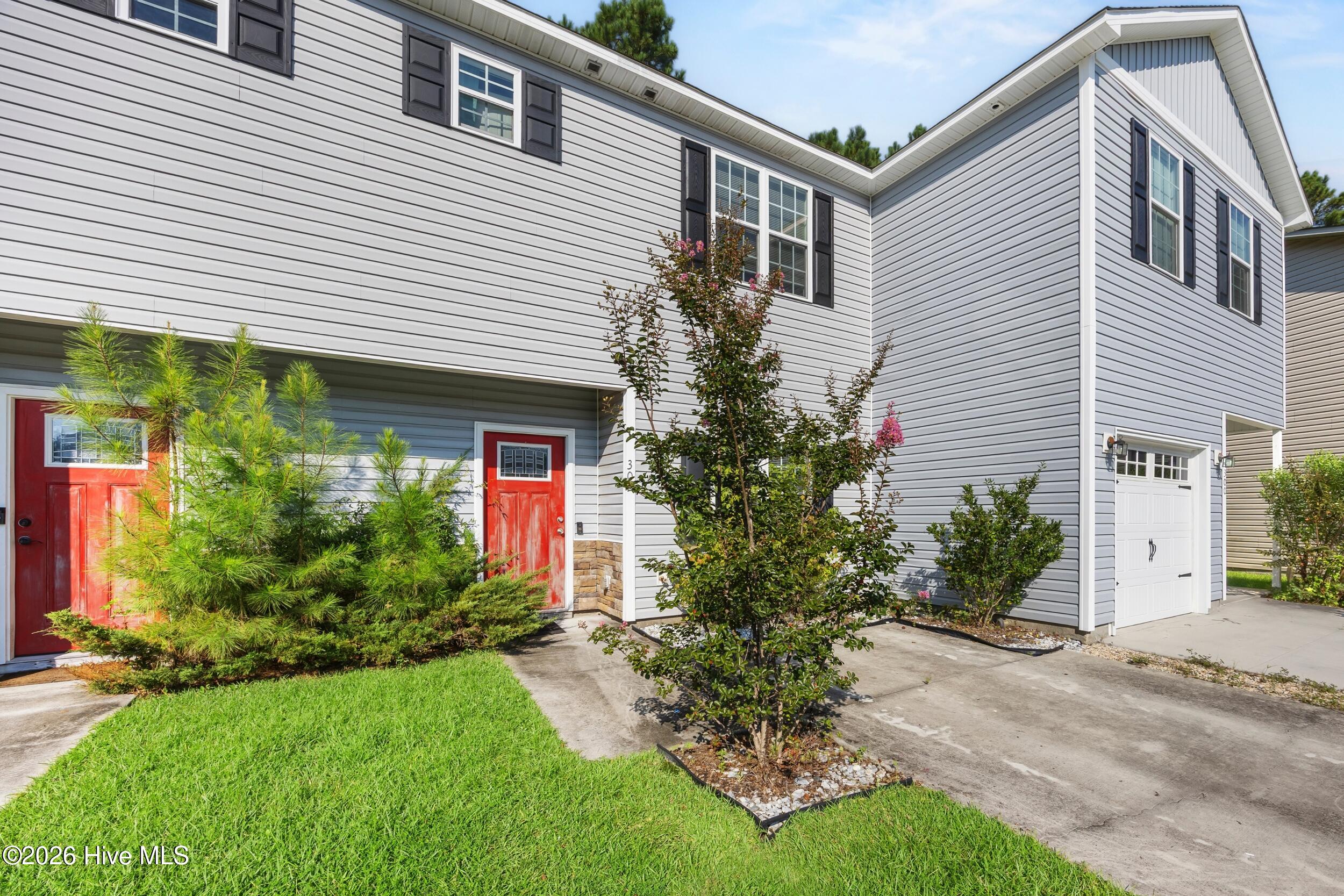 302 Kenan Loop Property Photo 3