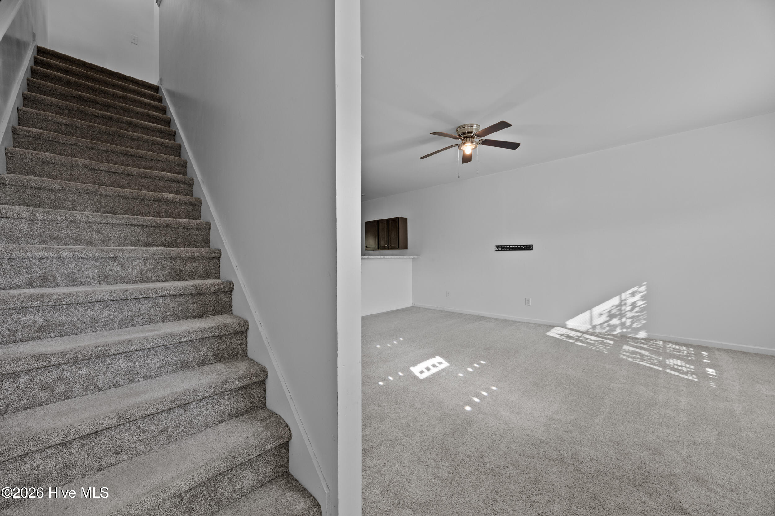 302 Kenan Loop Property Photo 5