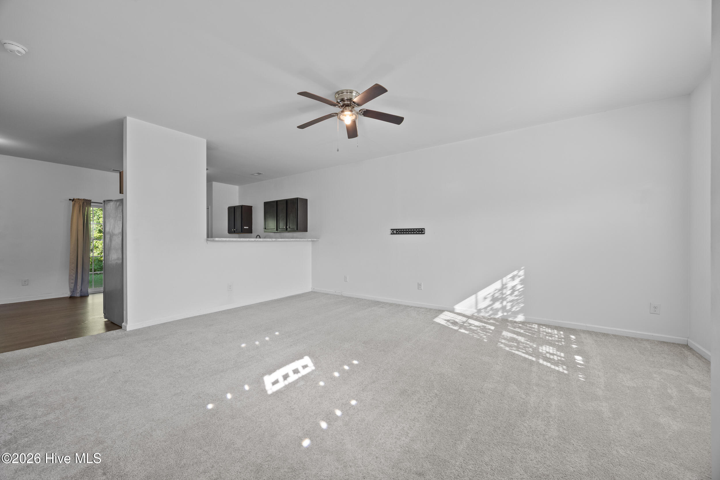 302 Kenan Loop Property Photo 6