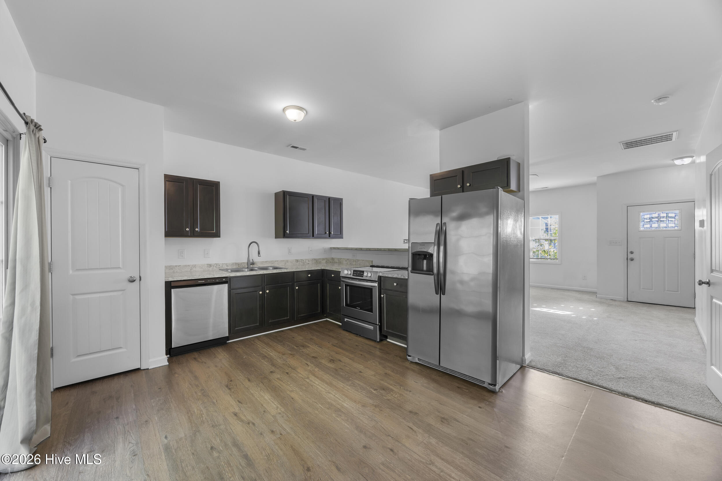 302 Kenan Loop Property Photo 14