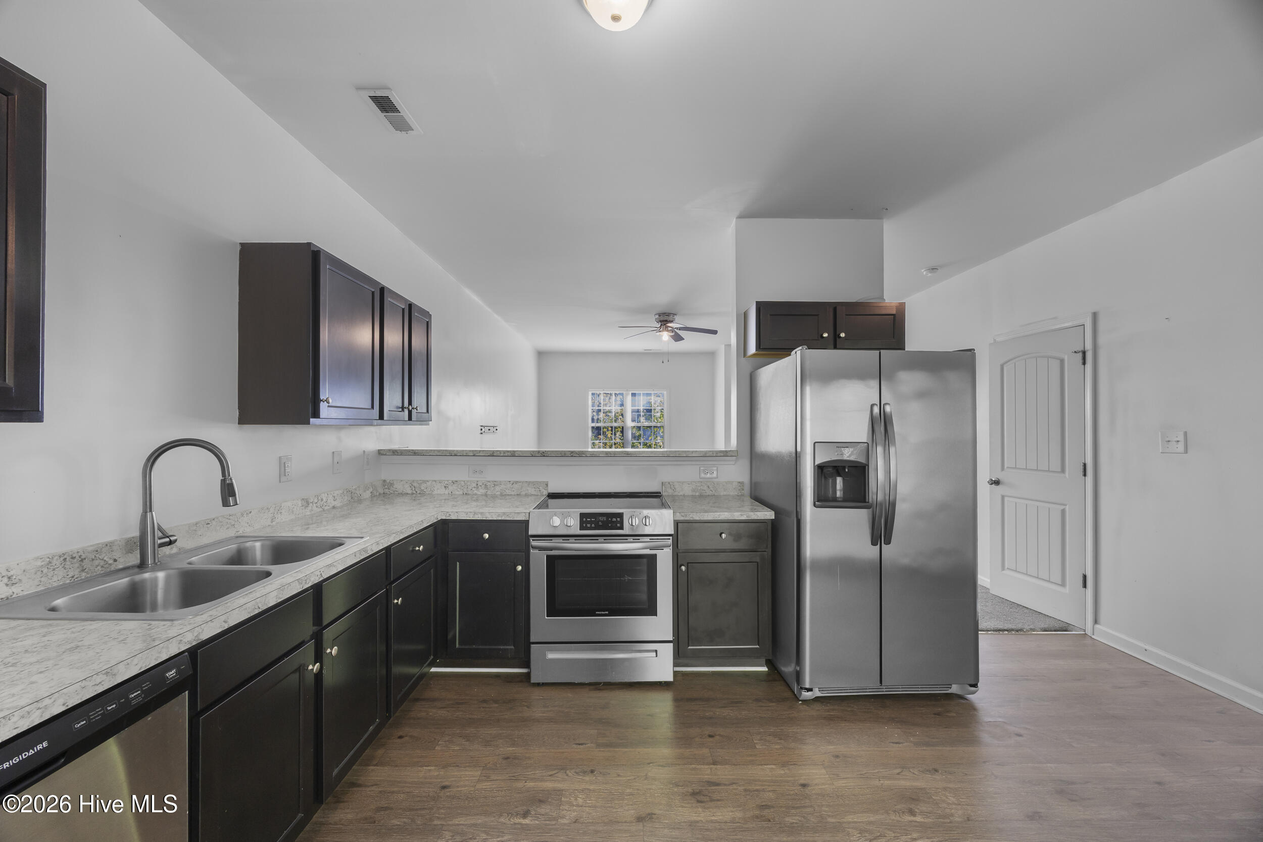 302 Kenan Loop Property Photo 15