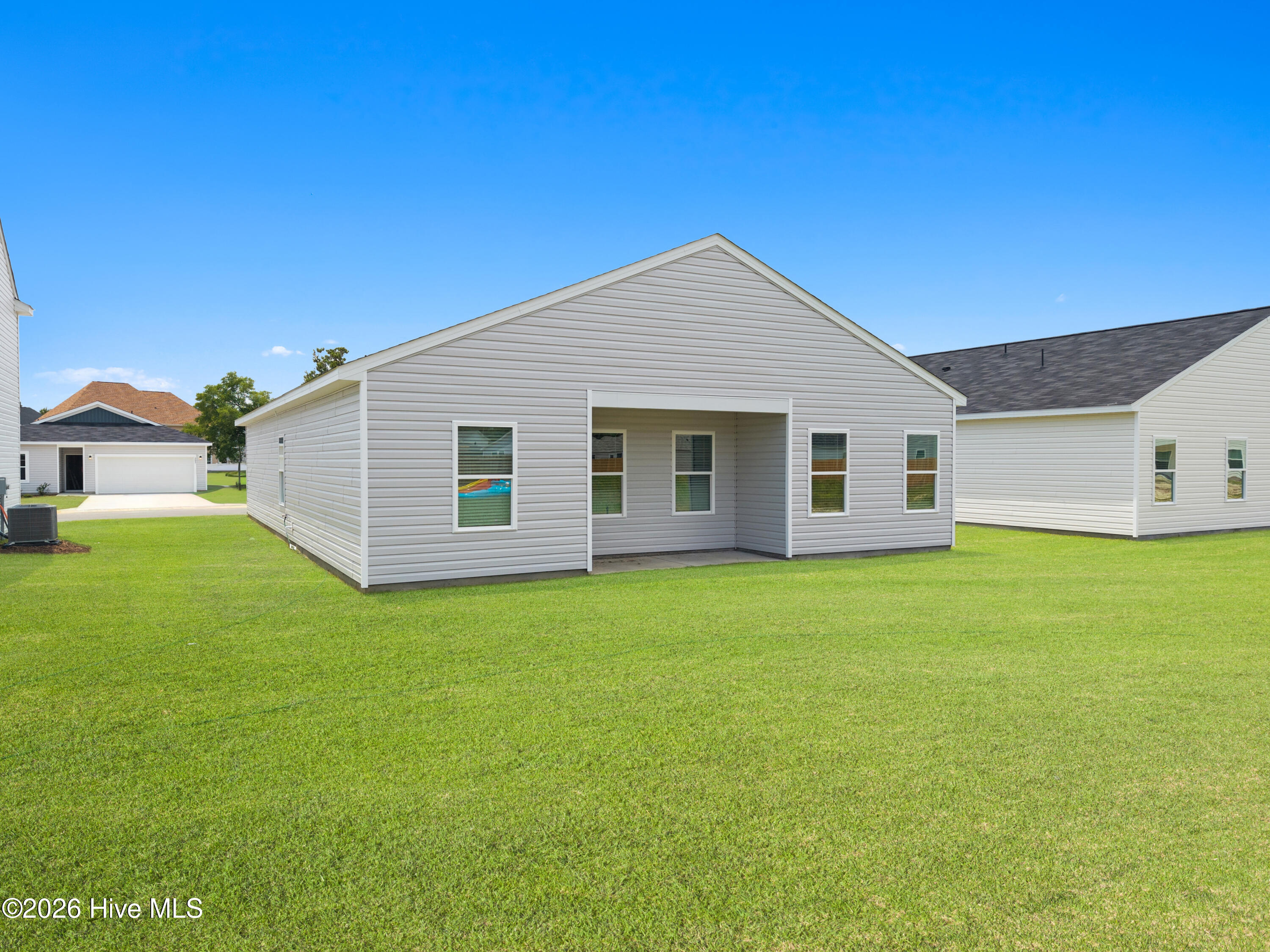 137 N Squires Run Lane Property Photo 4