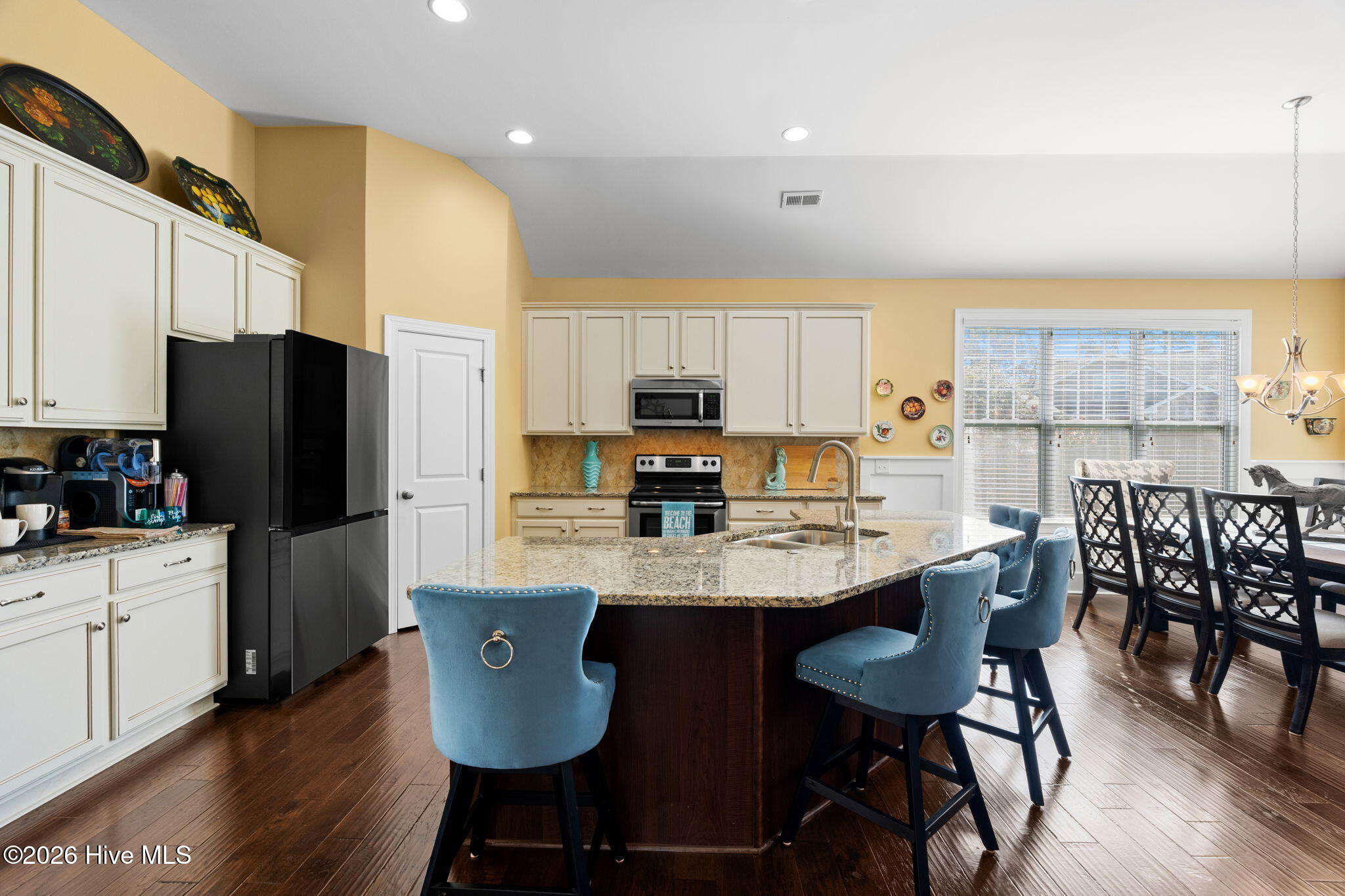 4873 Frasier Circle Property Photo 10