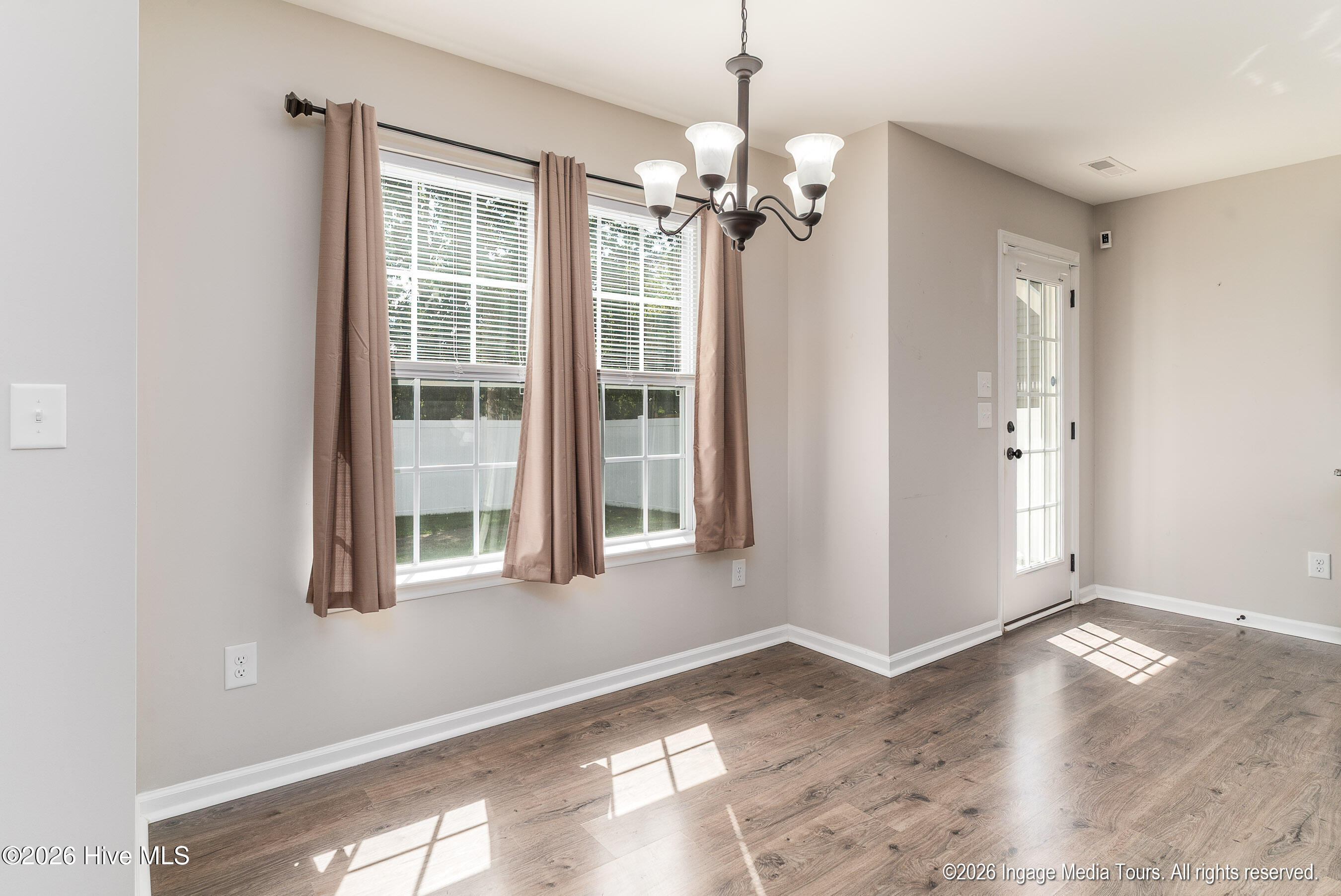 829 Jade Lane Property Photo 13