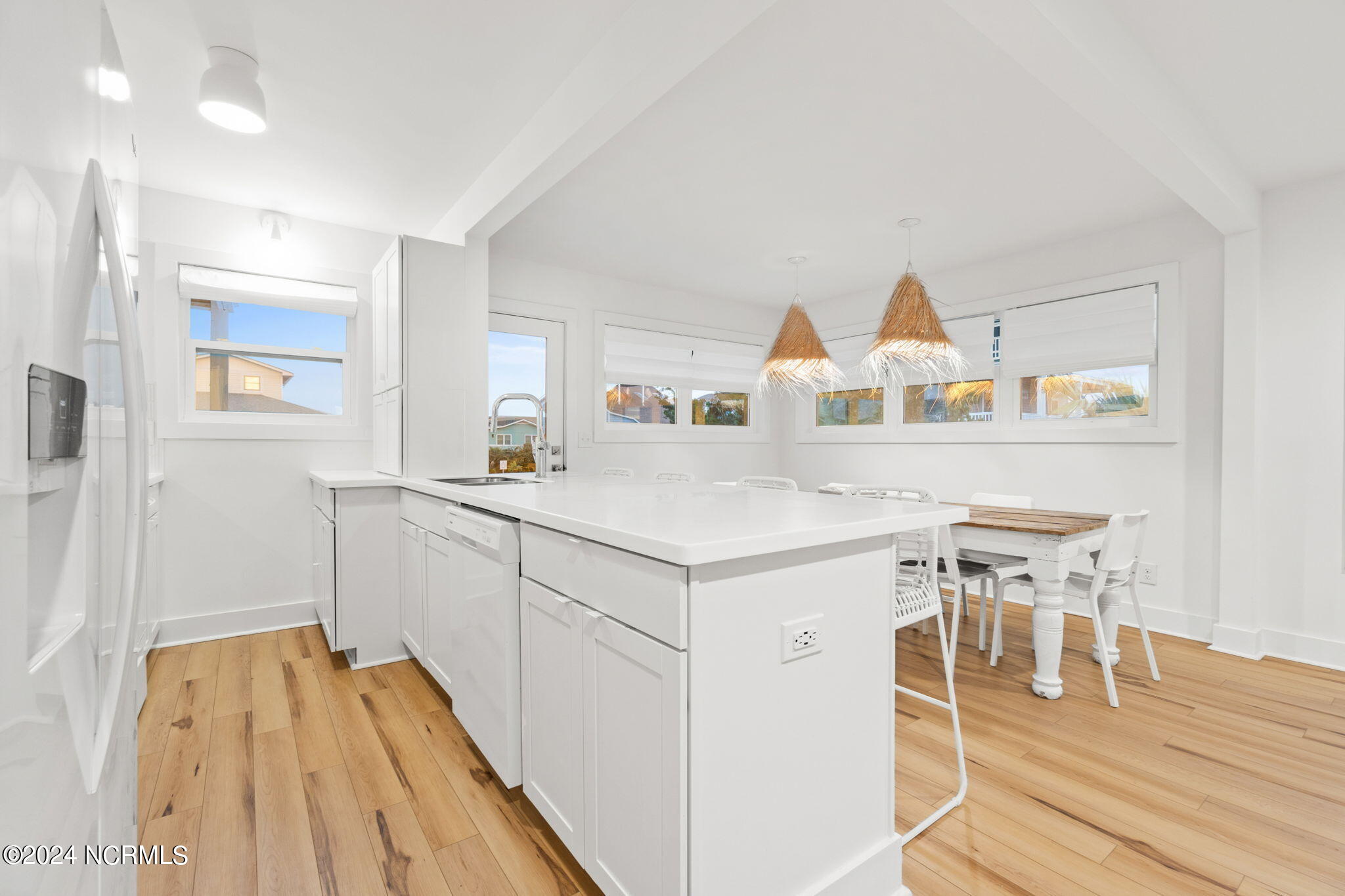433 Dolphin Street Property Photo 12