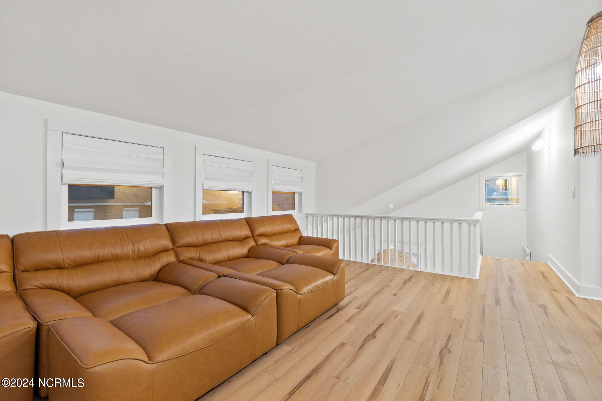 433 Dolphin Street Property Photo 18