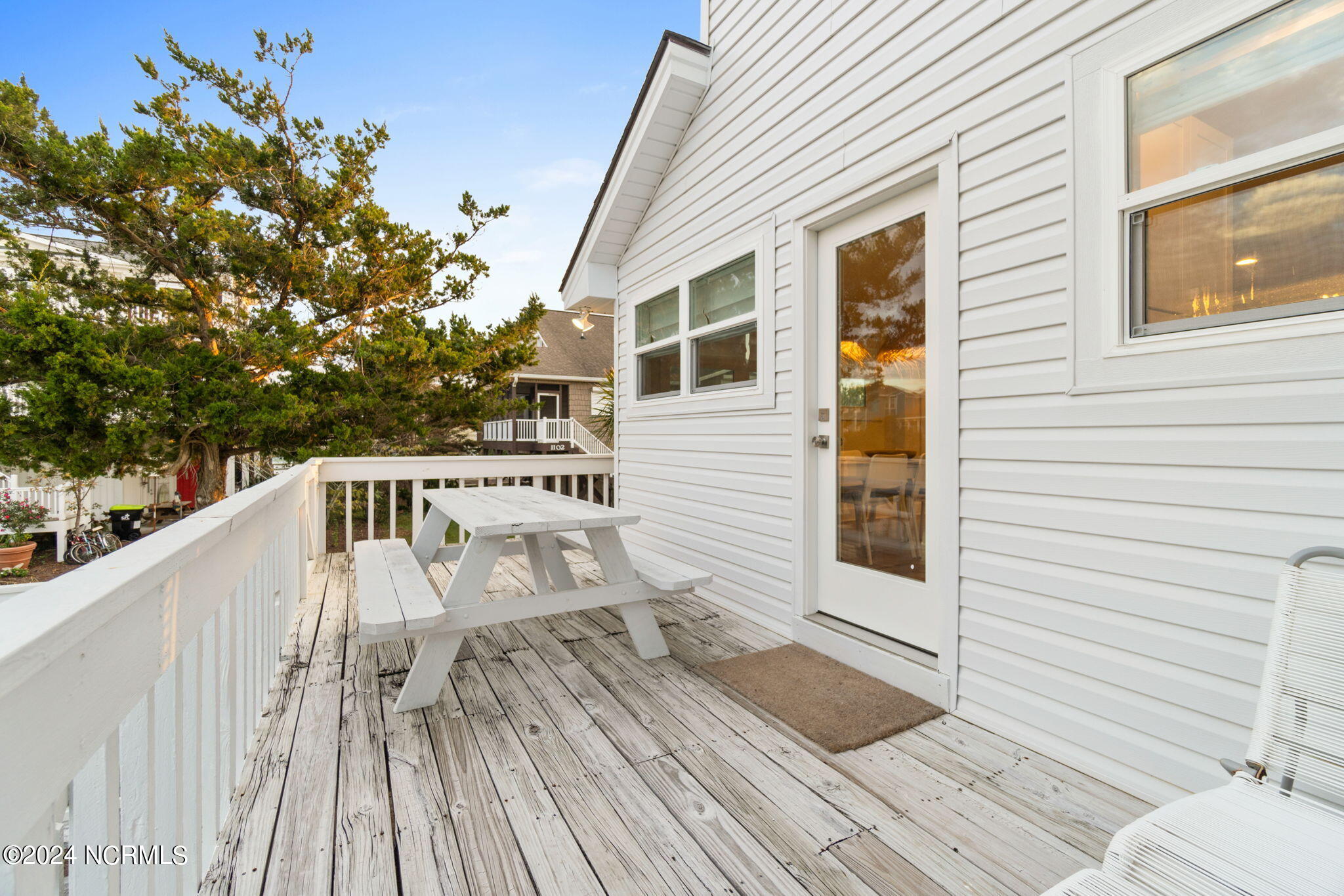 433 Dolphin Street Property Photo 35