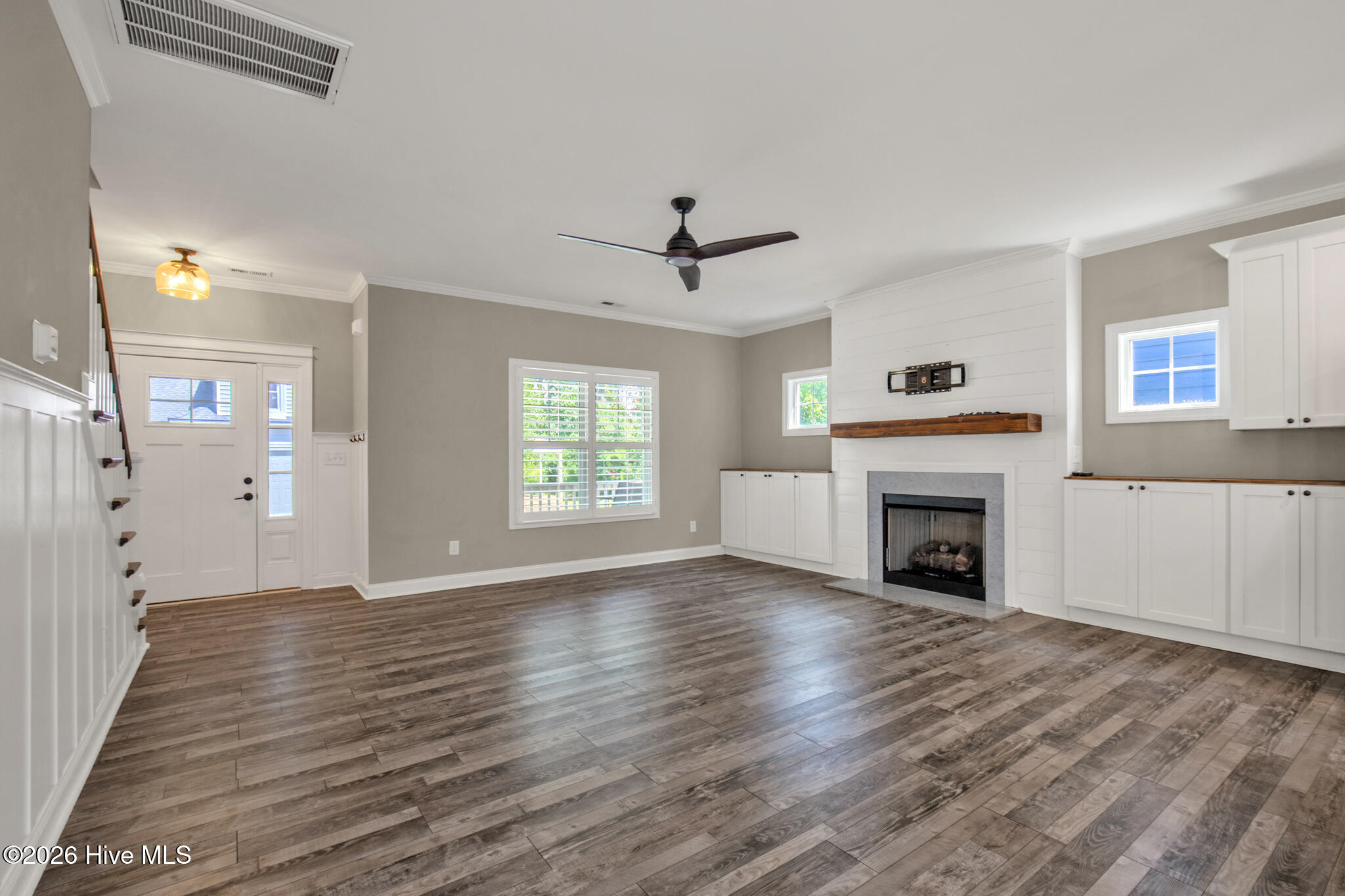 825 Mandolin Court Property Photo 3