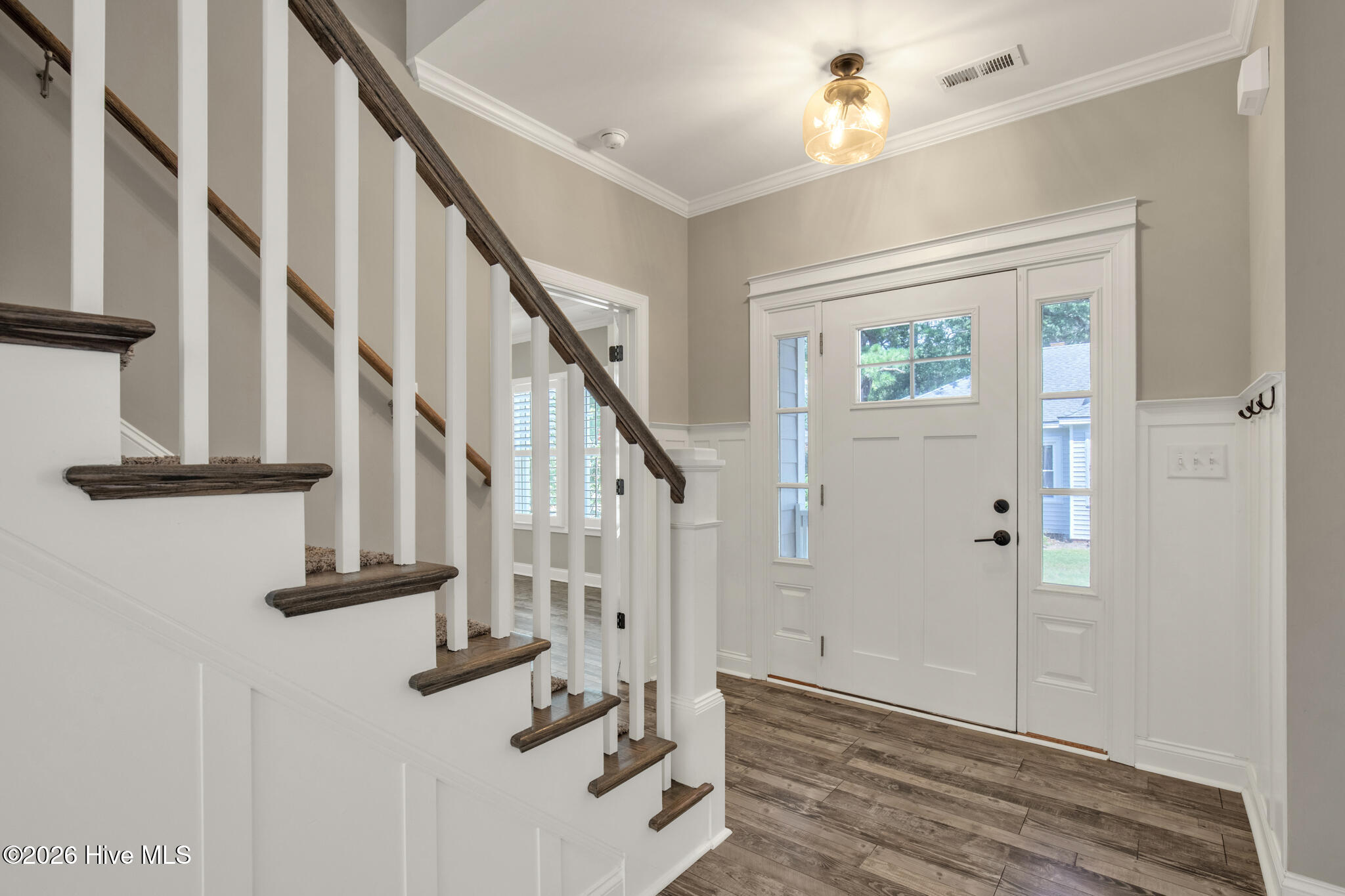 825 Mandolin Court Property Photo 6