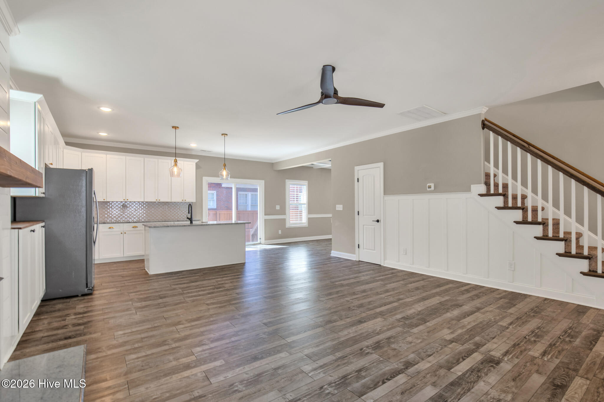825 Mandolin Court Property Photo 9