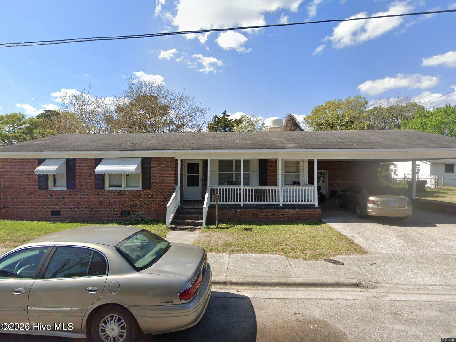335 Slade Street Property Photo 1
