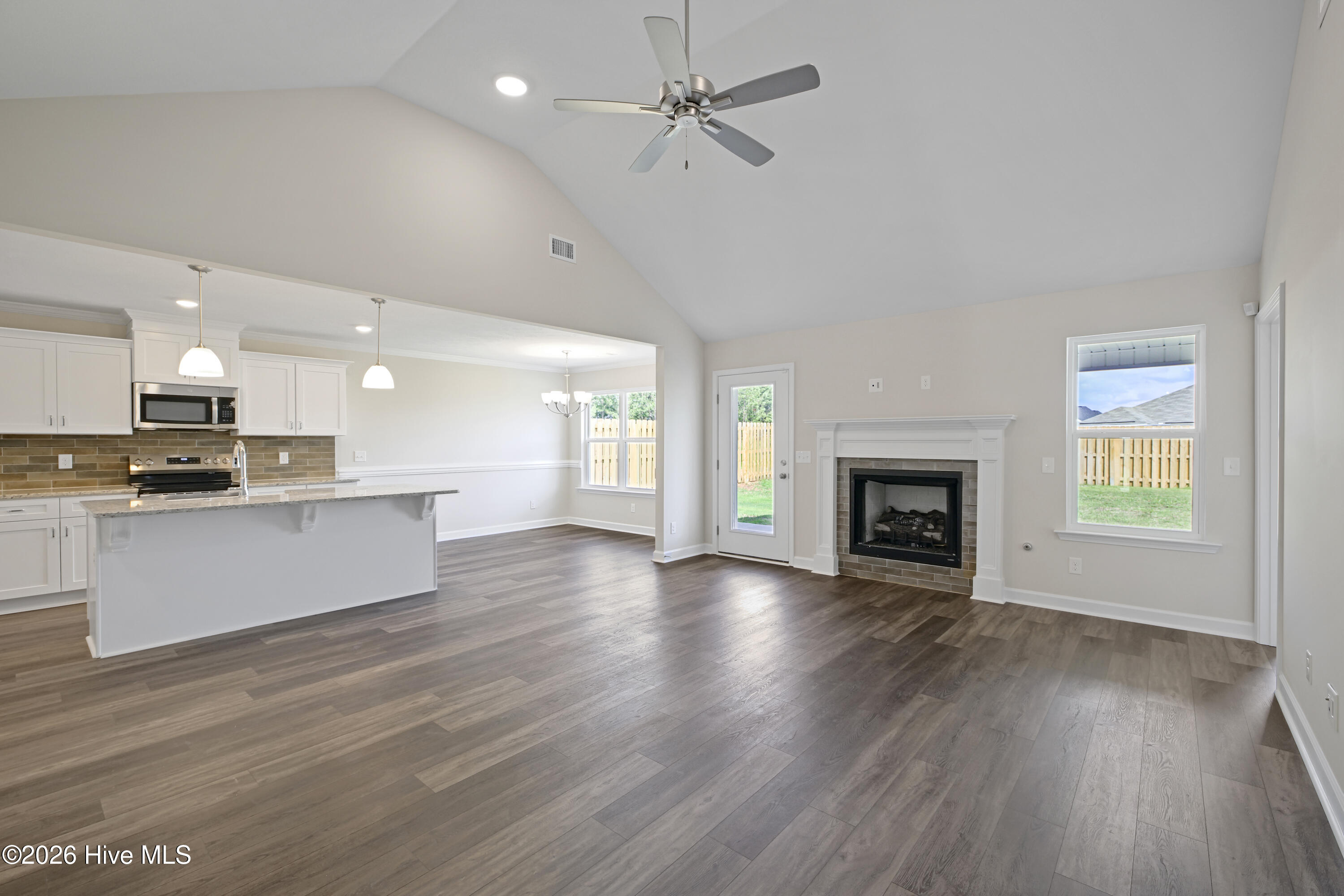 8850 Snelling Drive Property Photo 4