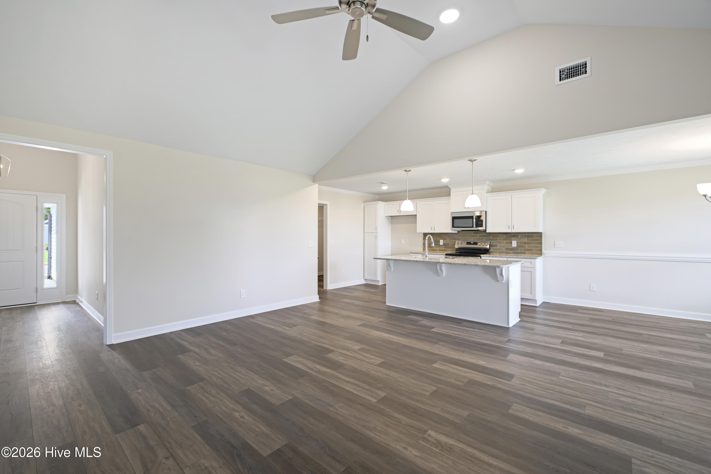 8850 Snelling Drive Property Photo 5