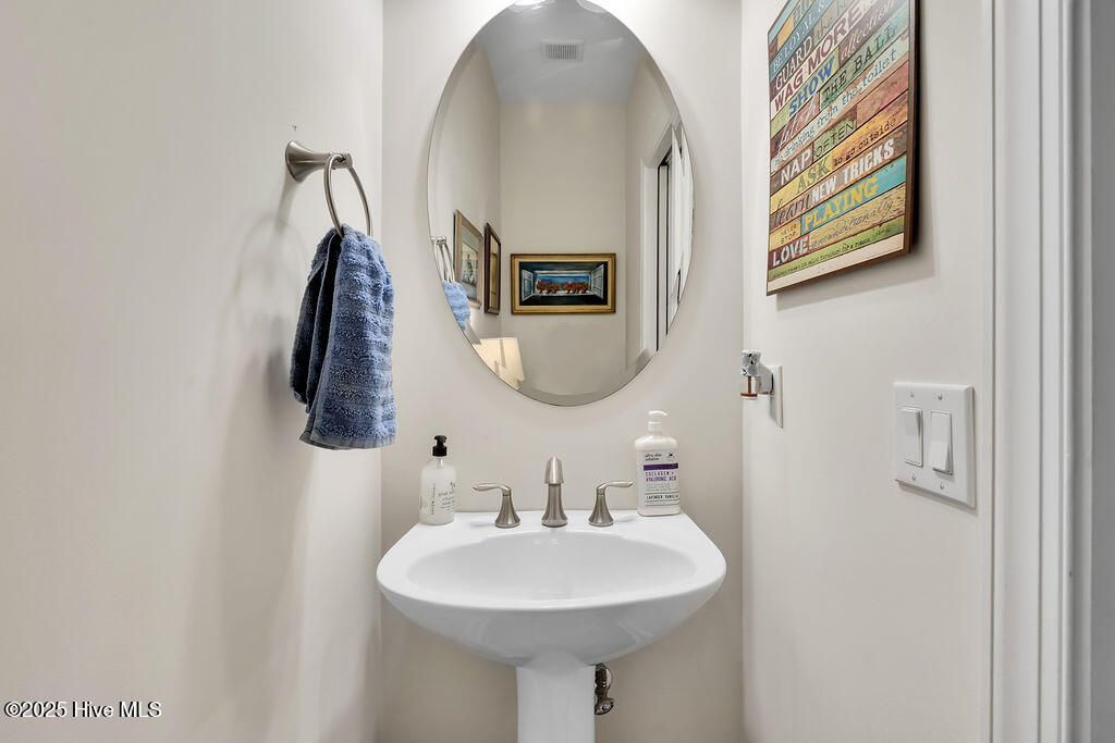 1699 Mistwood Court Se Property Photo 21