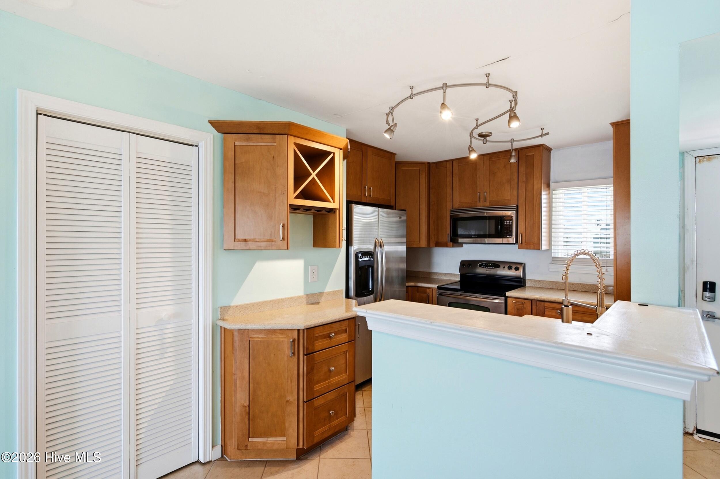 709 Canal Drive Apt 3b Property Photo 12