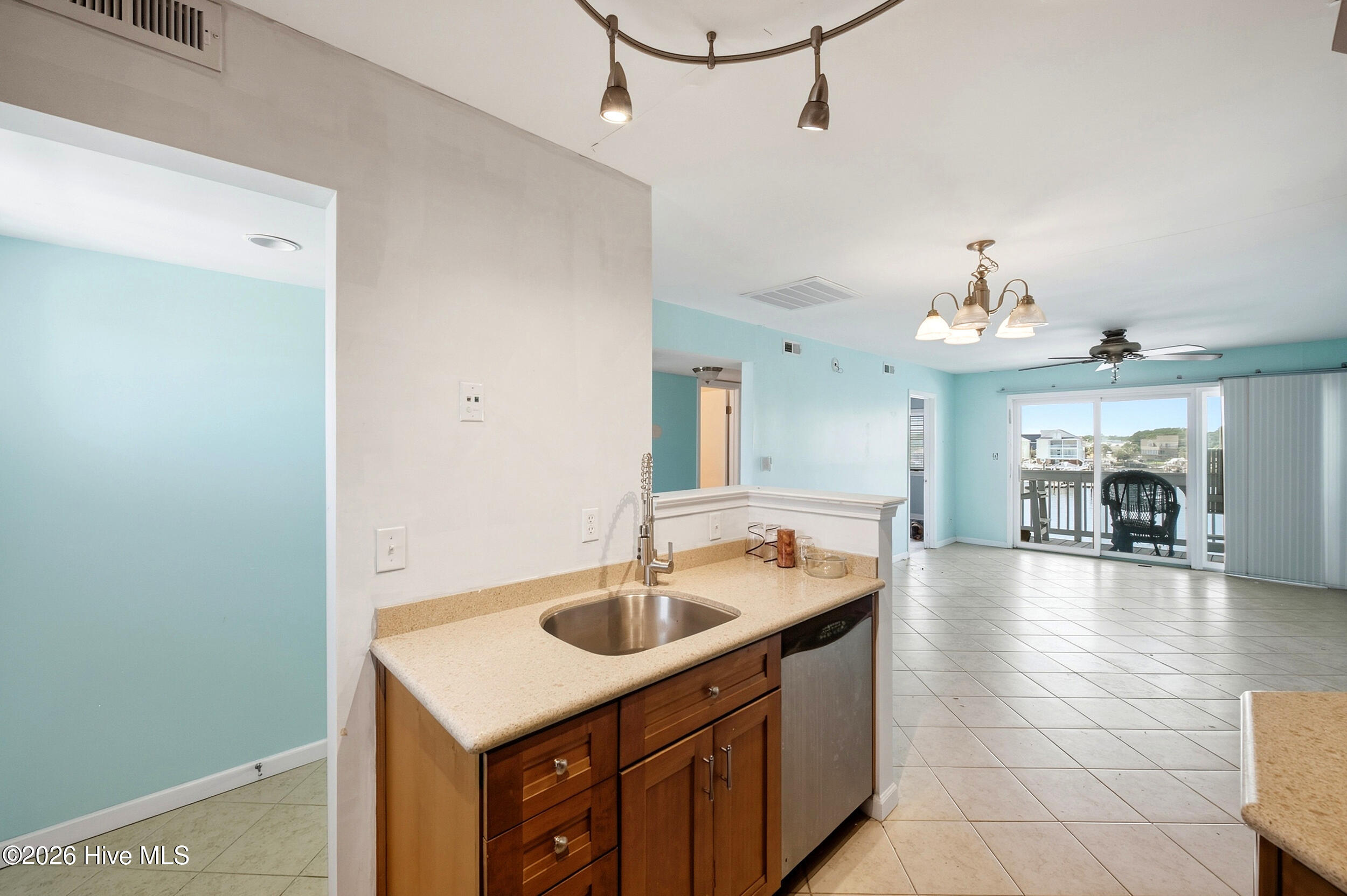 709 Canal Drive Apt 3b Property Photo 14