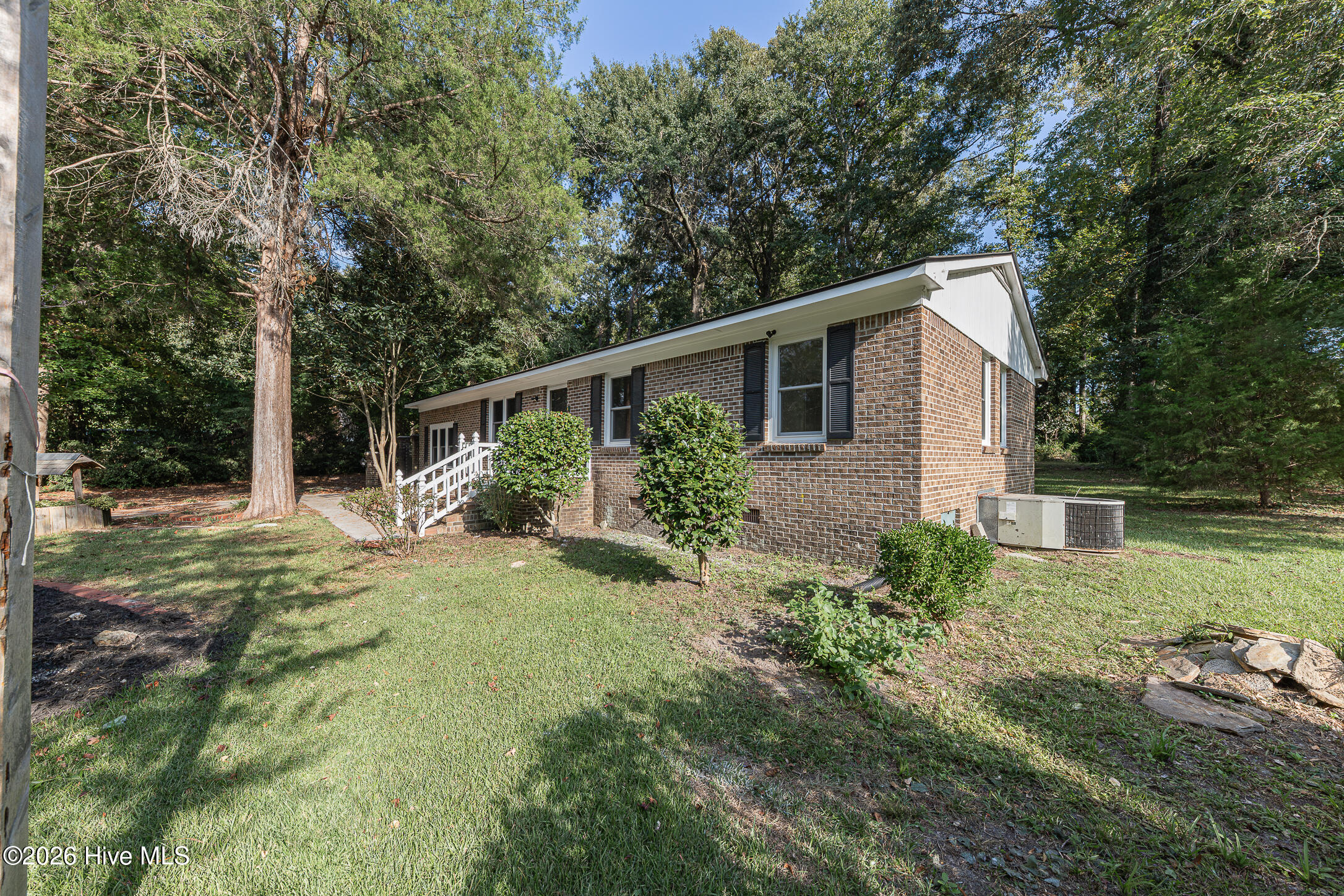 111 Lynn Court Property Photo 1