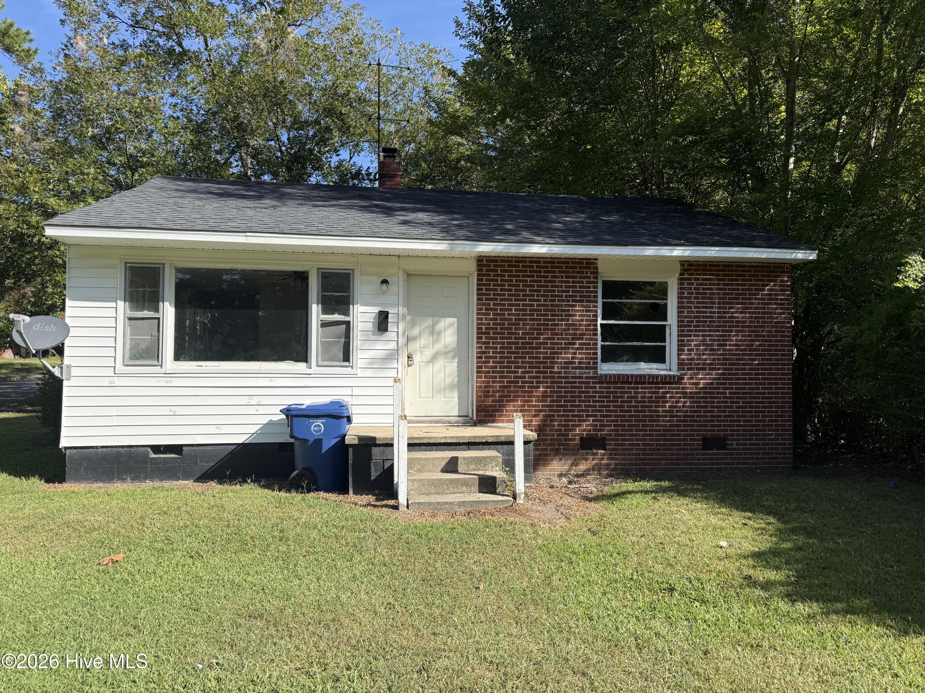 800 Dixon Street Property Photo 1